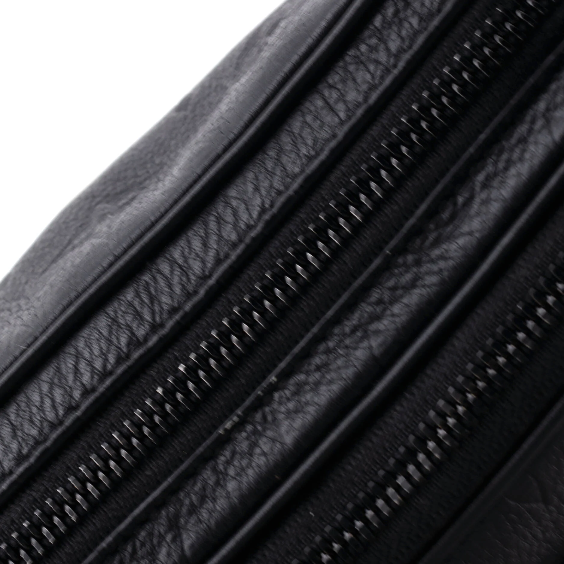 Alpha Wearable Wallet Monogram Shadow Leather - Image 6