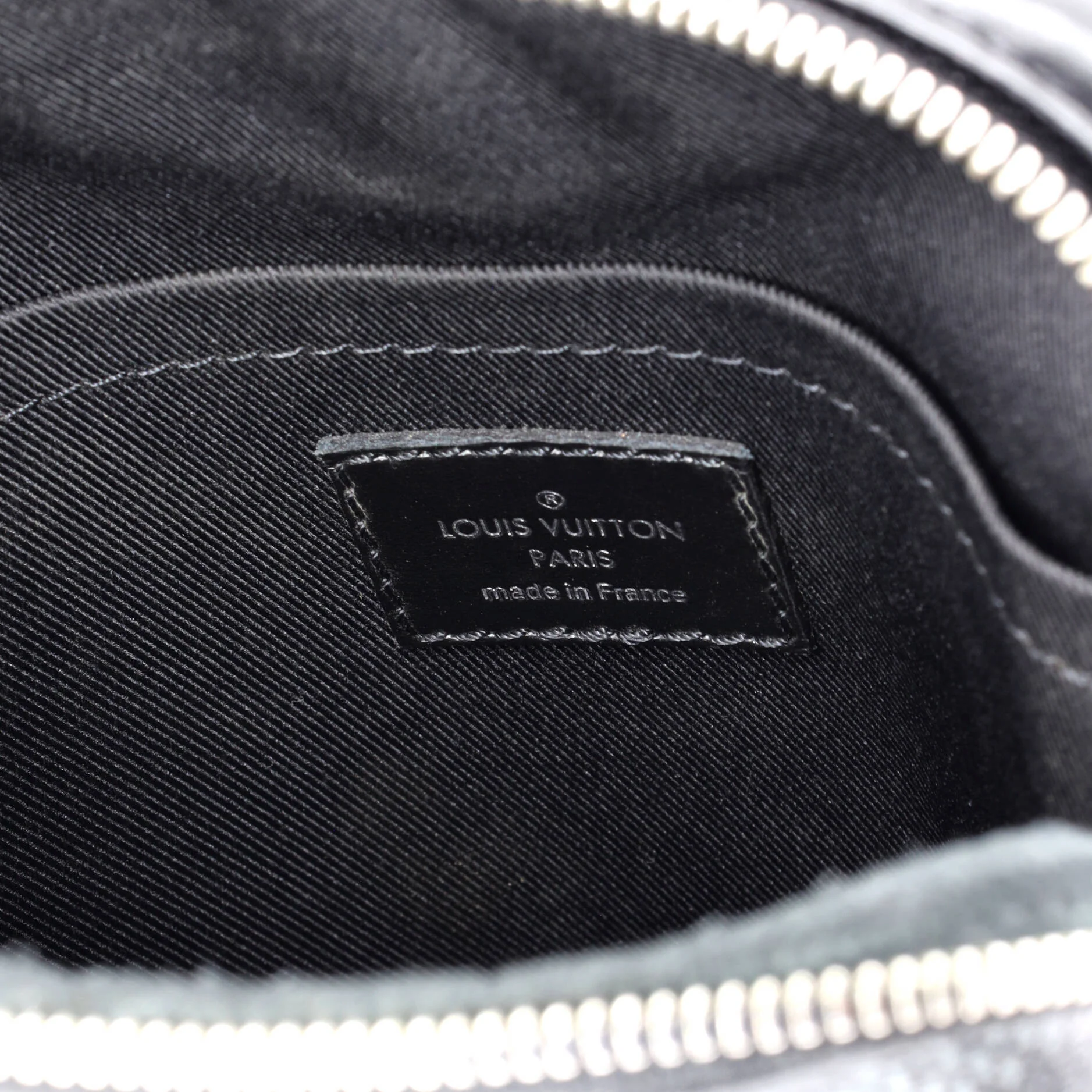 Amazone Sling Bag Limited Edition Damier Graphite 3D - Image 7