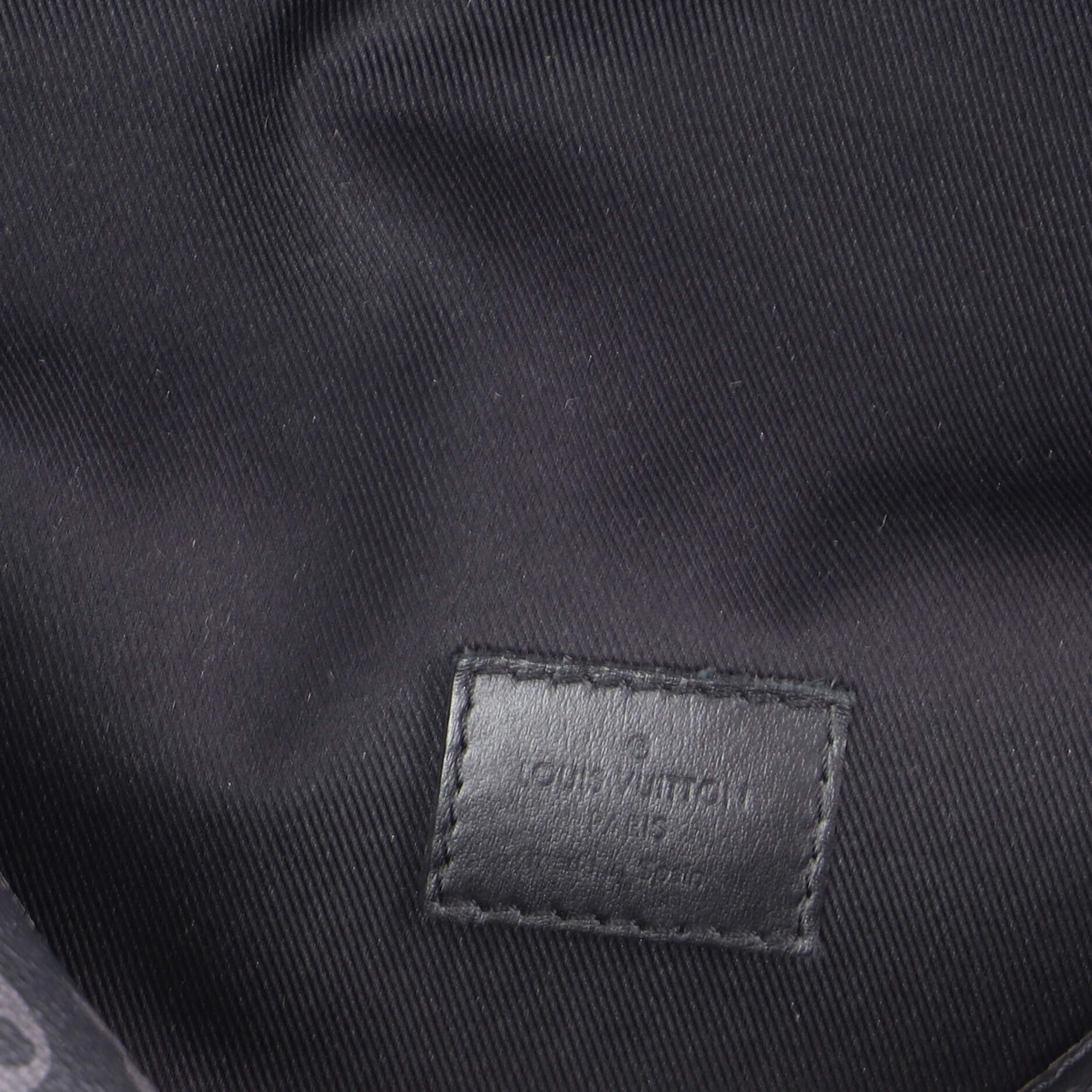 Discovery Bumbag Monogram Eclipse Canvas - Image 7