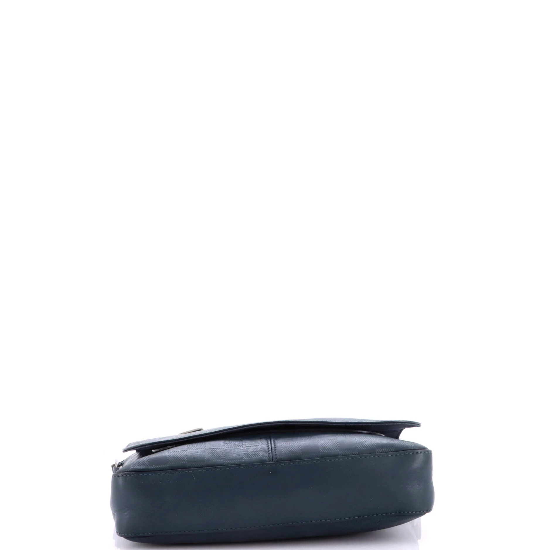 District Messenger Bag Damier Infini Leather PM - Image 4
