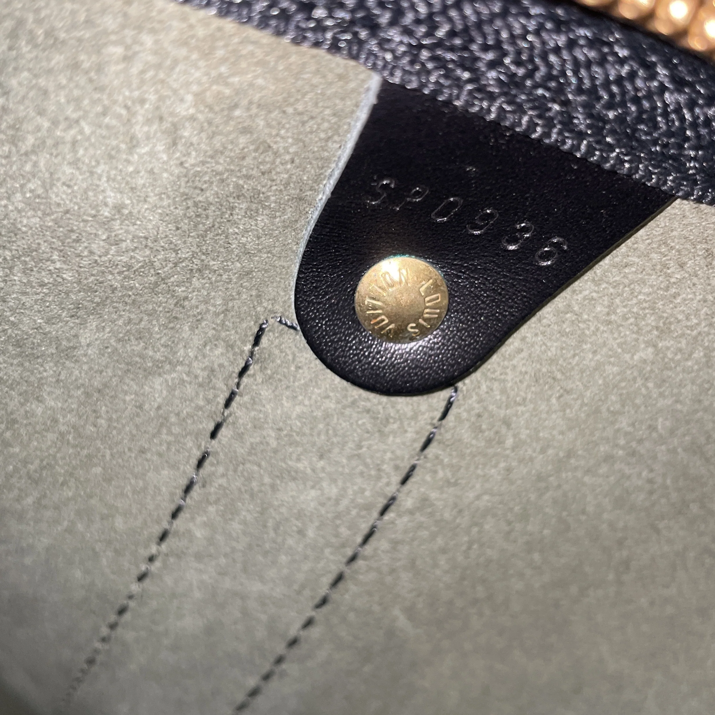Keepall Bag Epi Leather 55 - Image 9