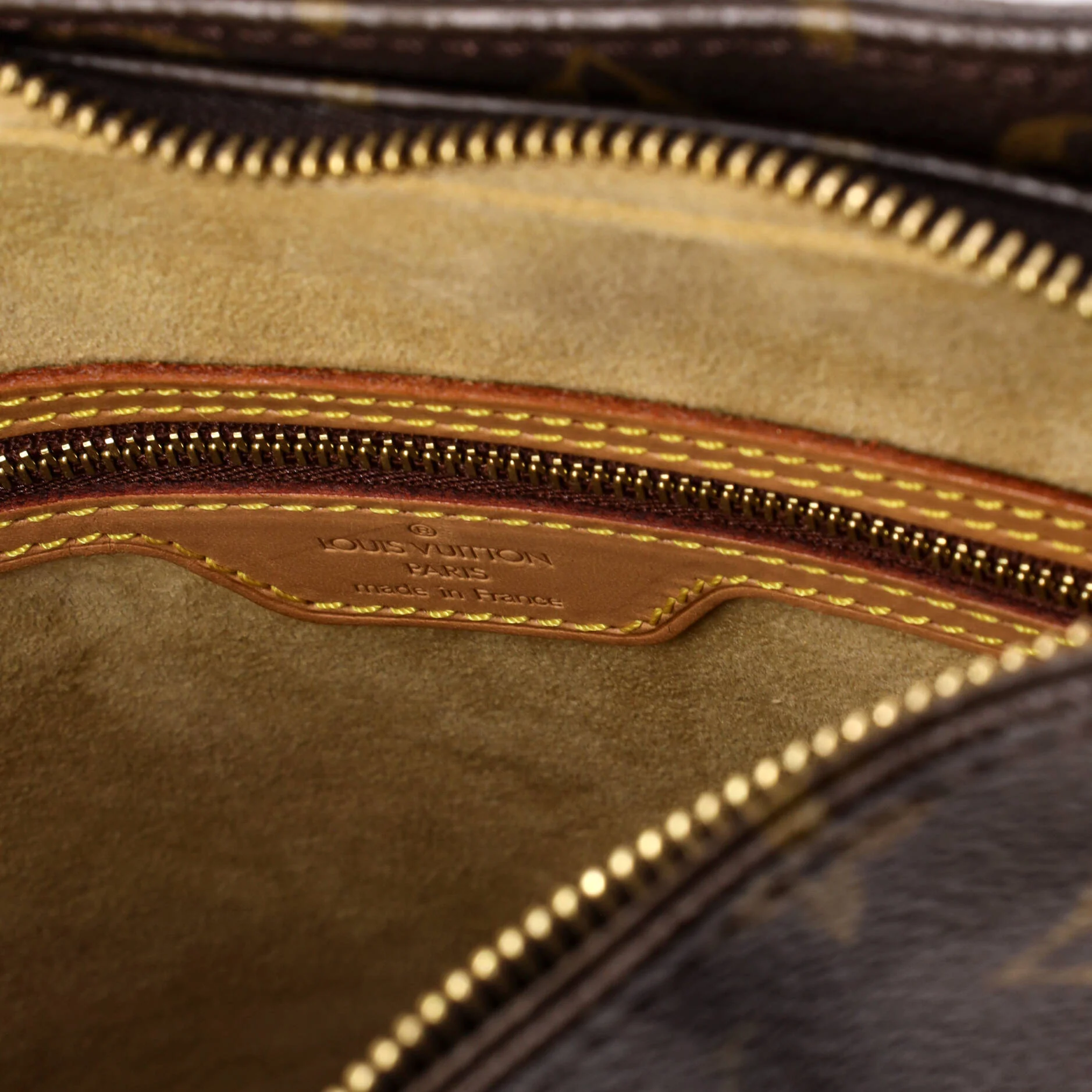 Looping Handbag Monogram Canvas GM - Image 7