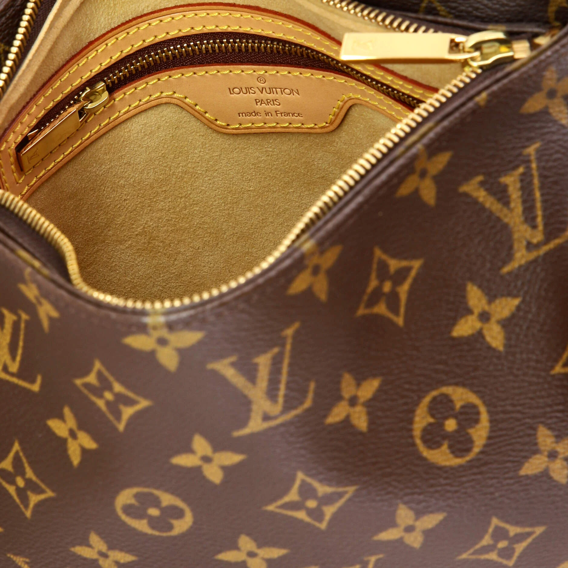 Looping Handbag Monogram Canvas MM - Image 7