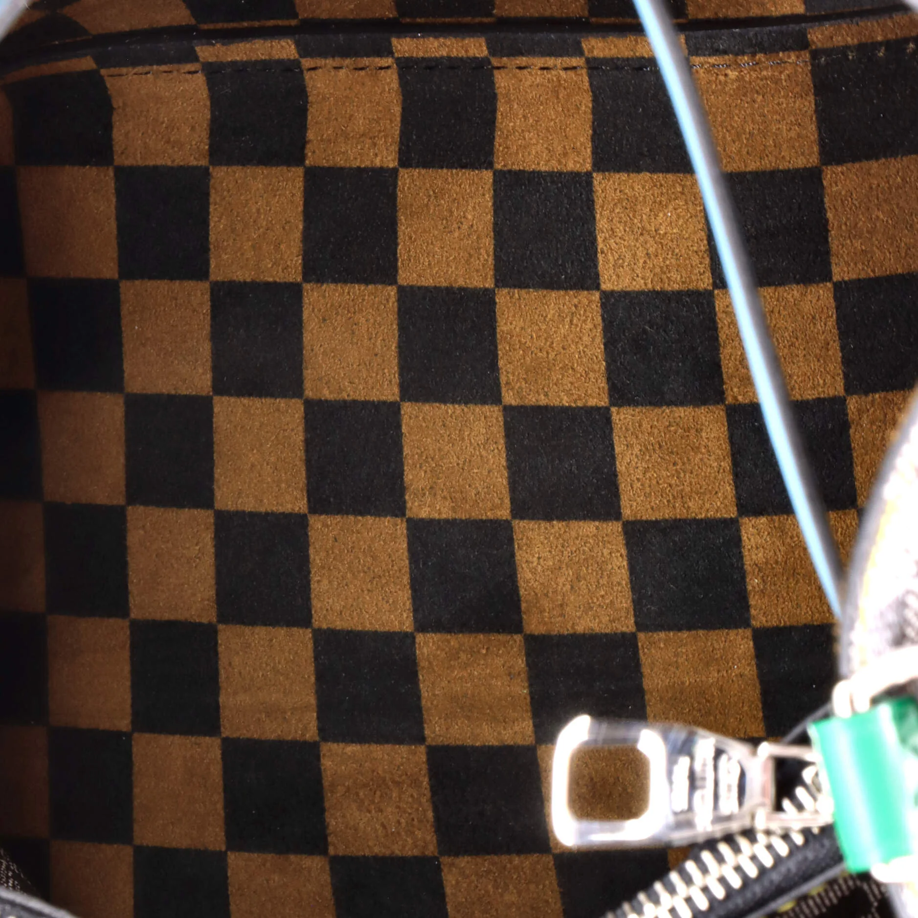 NeoNoe Handbag Limited Edition Colored Damier MM - Image 5