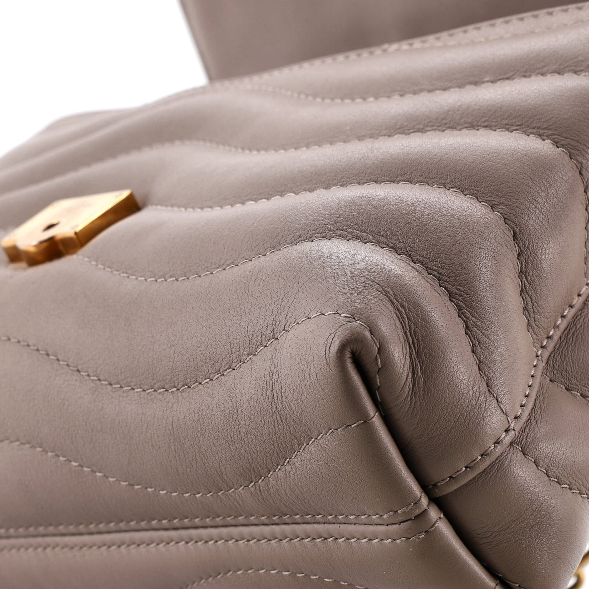 New Wave Chain Bag NM Quilted Leather MM - Image 8