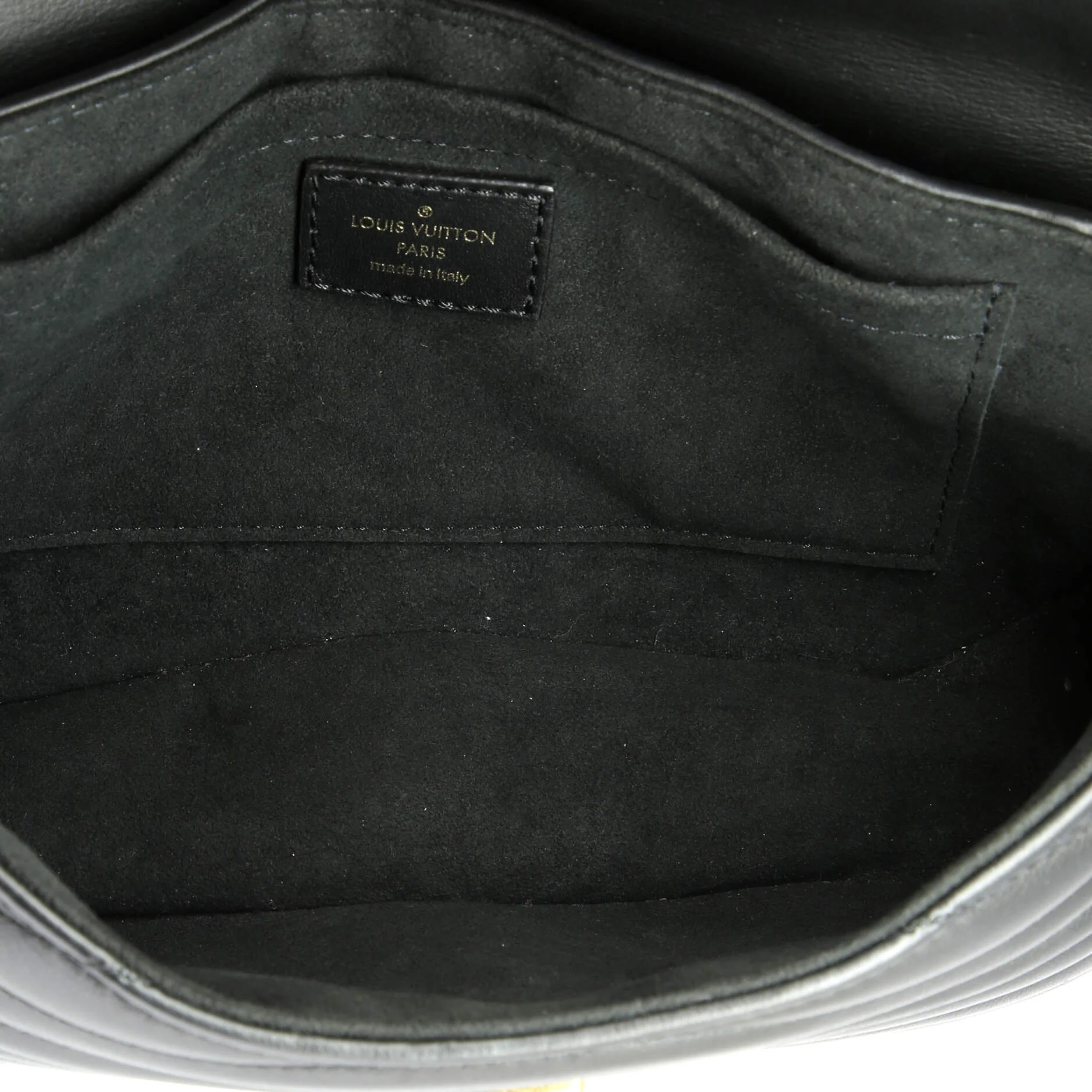 New Wave Chain Bag Quilted Leather MM - Image 5