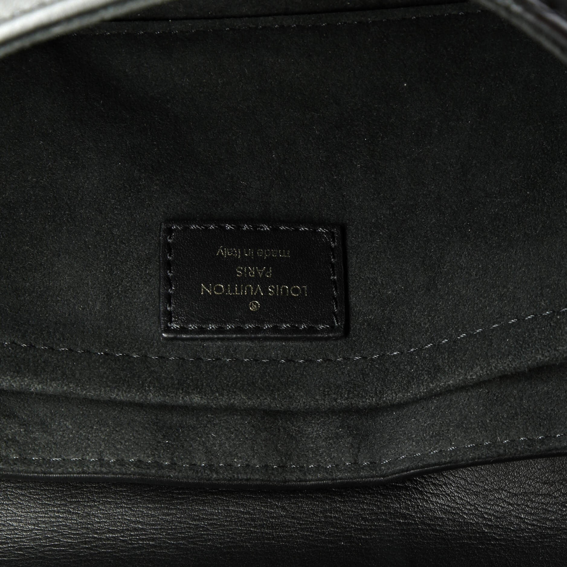 New Wave Chain Bag Quilted Leather MM - Image 8
