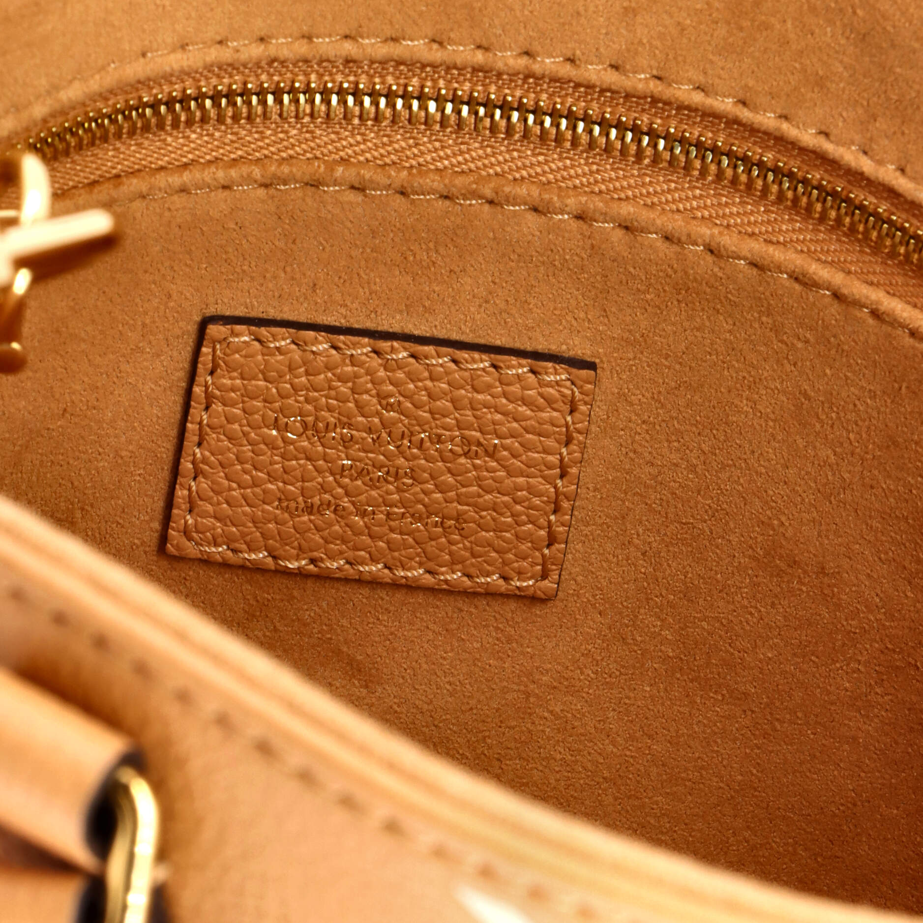 OnTheGo Tote Bicolor Monogram Empreinte Giant PM - Image 8