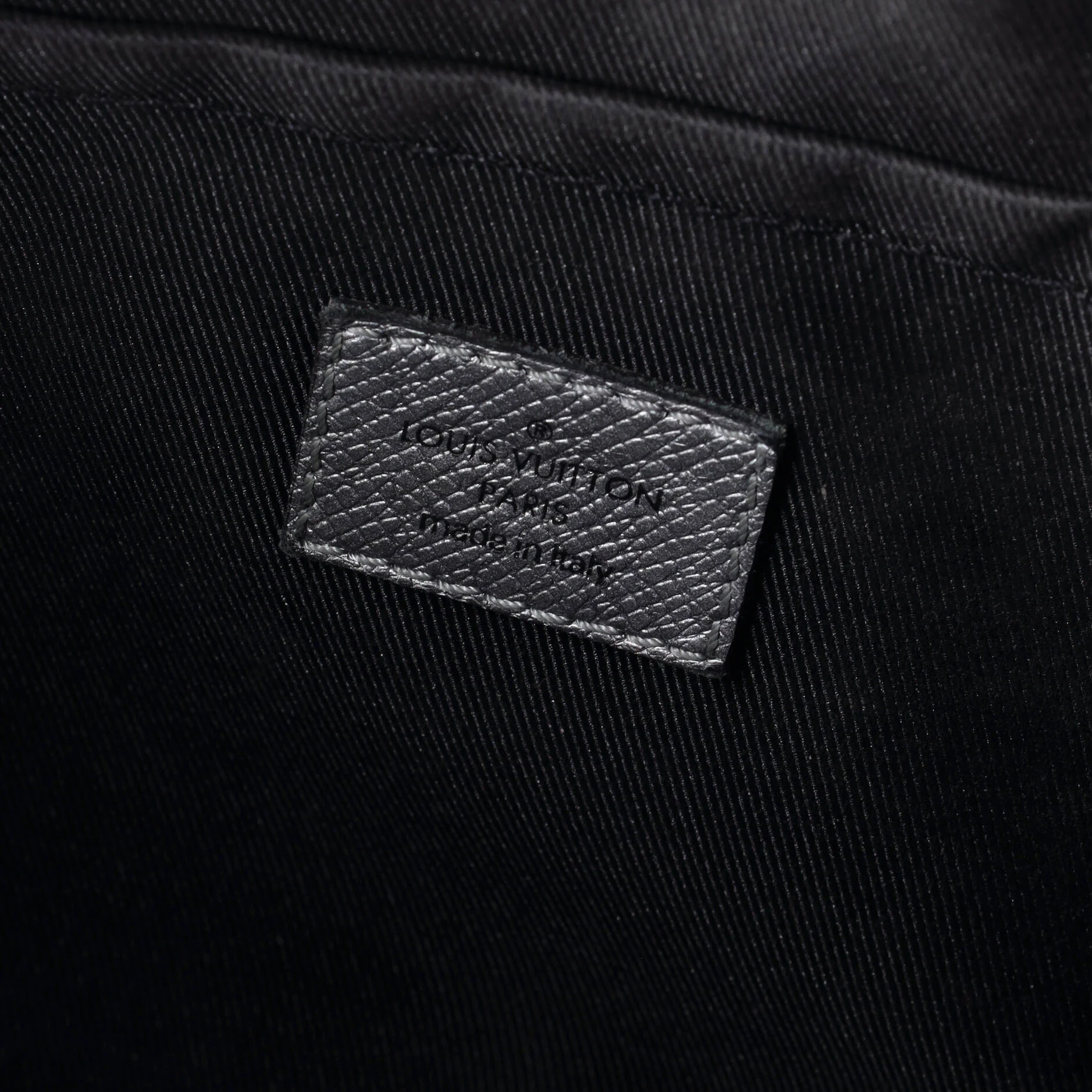 Outdoor Messenger Bag Monogram Taigarama - Image 7