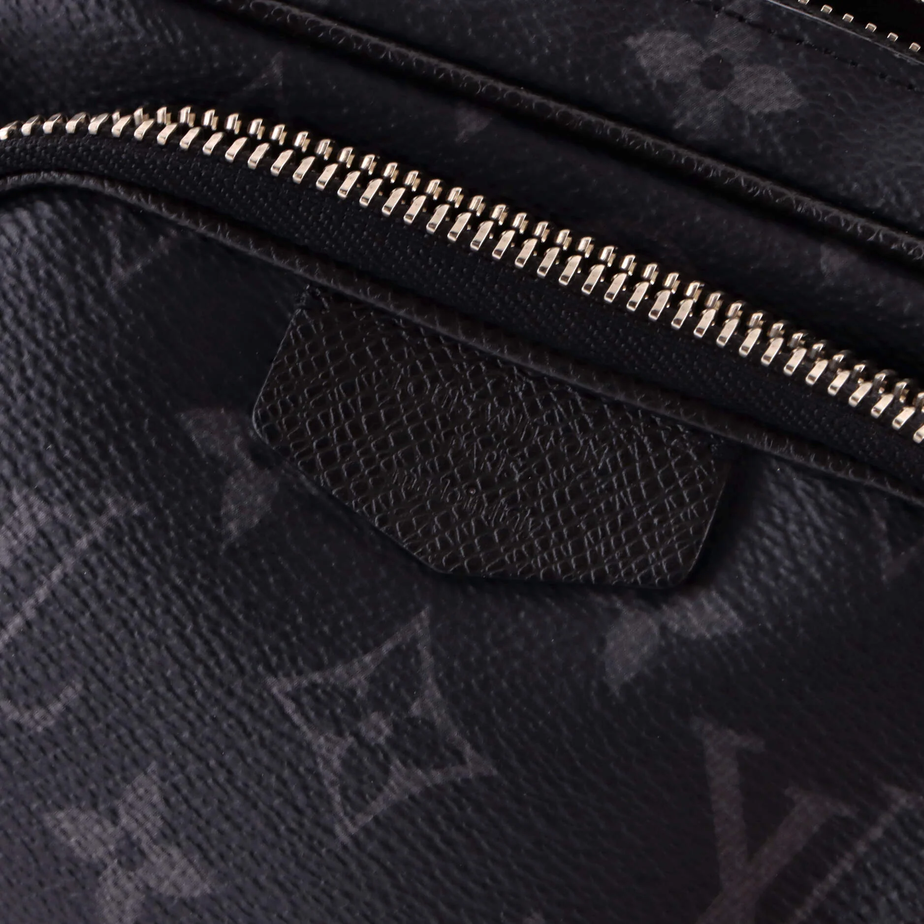 Outdoor Pouch Monogram Taigarama - Image 8