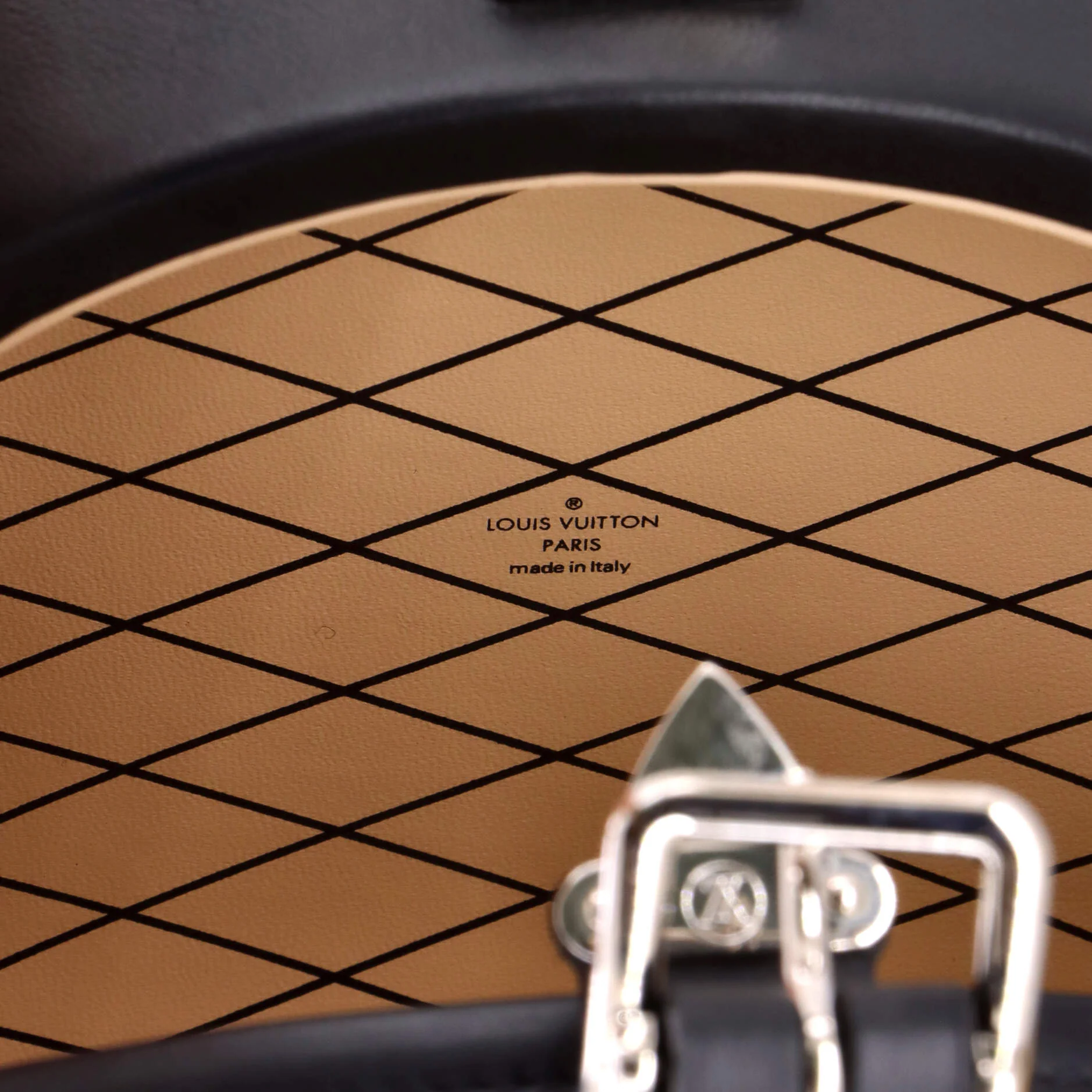Petite Boite Chapeau Bag Limited Edition Splash Leather - Image 8