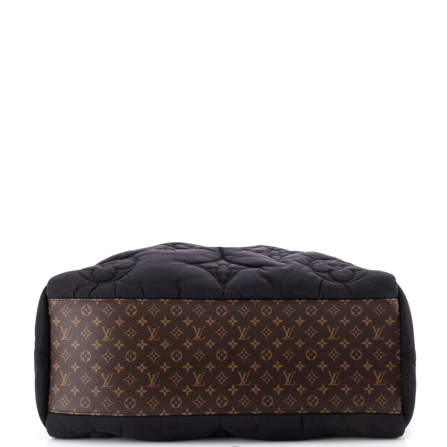 Pillow OnTheGo Tote Monogram Quilted Econyl Nylon GM - Image 4