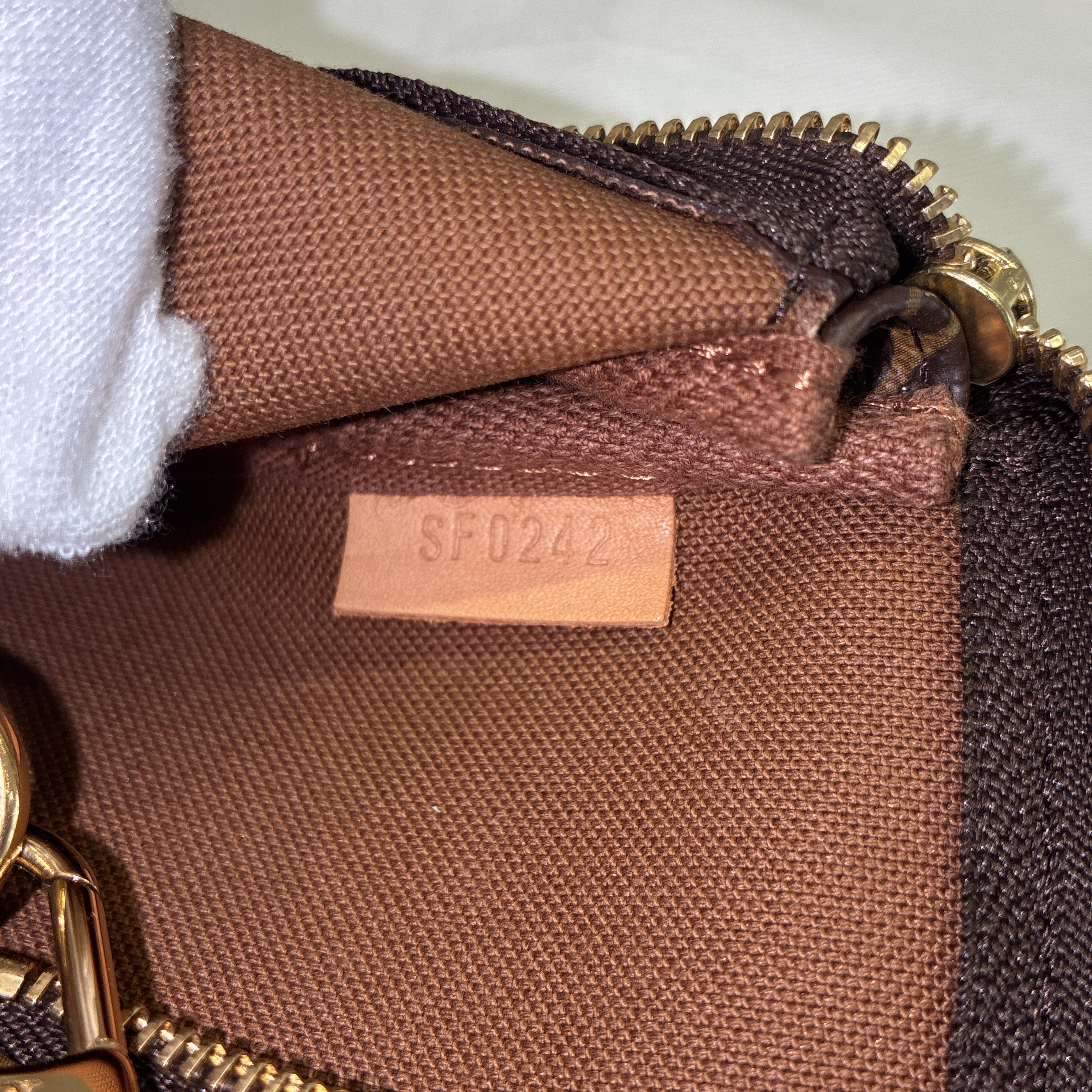 Pochette Accessoires Monogram Canvas Mini - Image 7