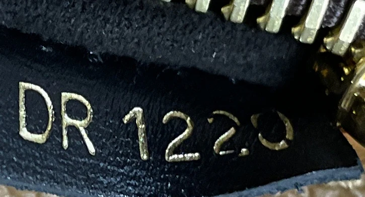 Pochette Metis Reverse Monogram Canvas - Image 7