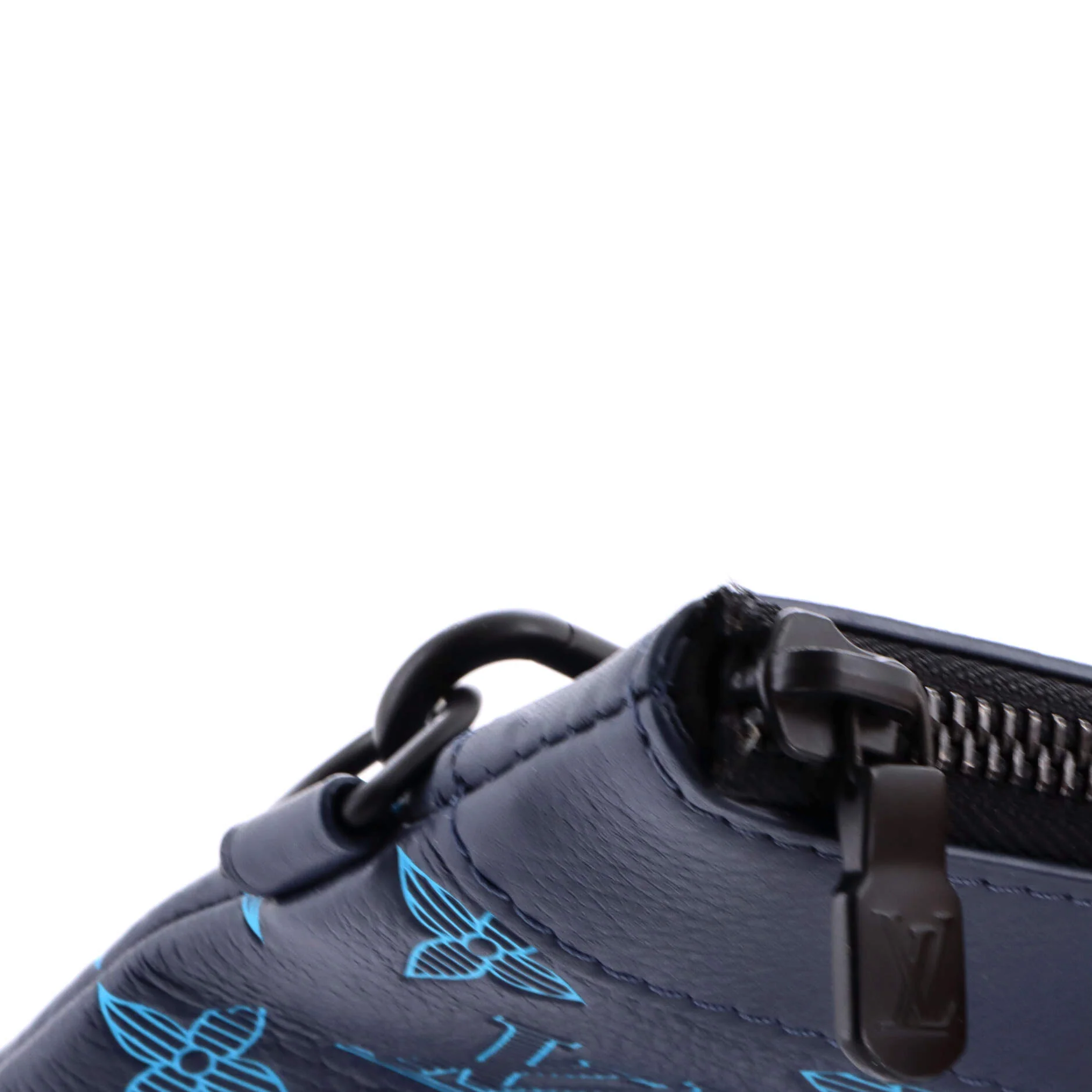 Pochette To-Go Monogram Shadow Leather - Image 7
