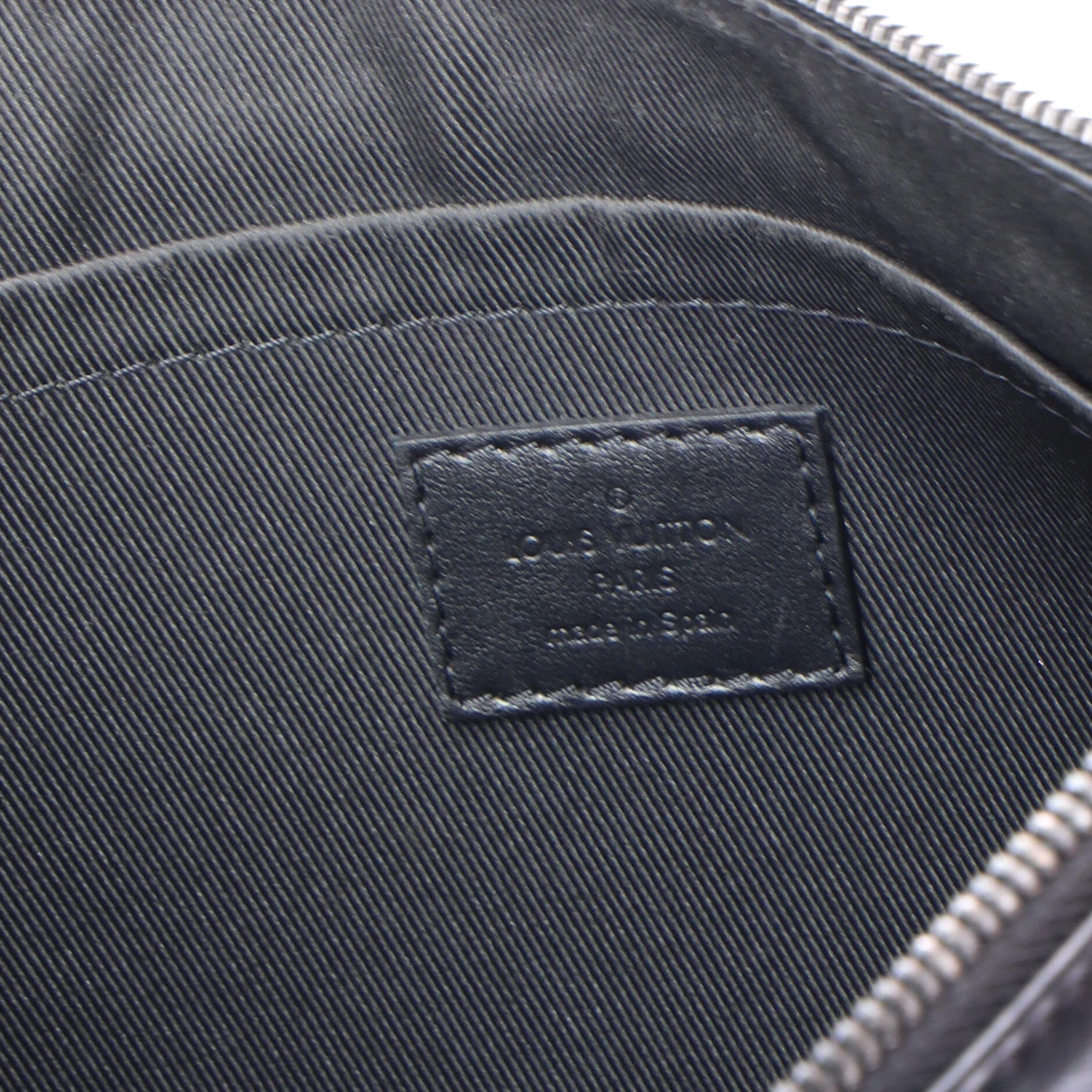 Pochette To-Go Monogram Shadow Leather - Image 6