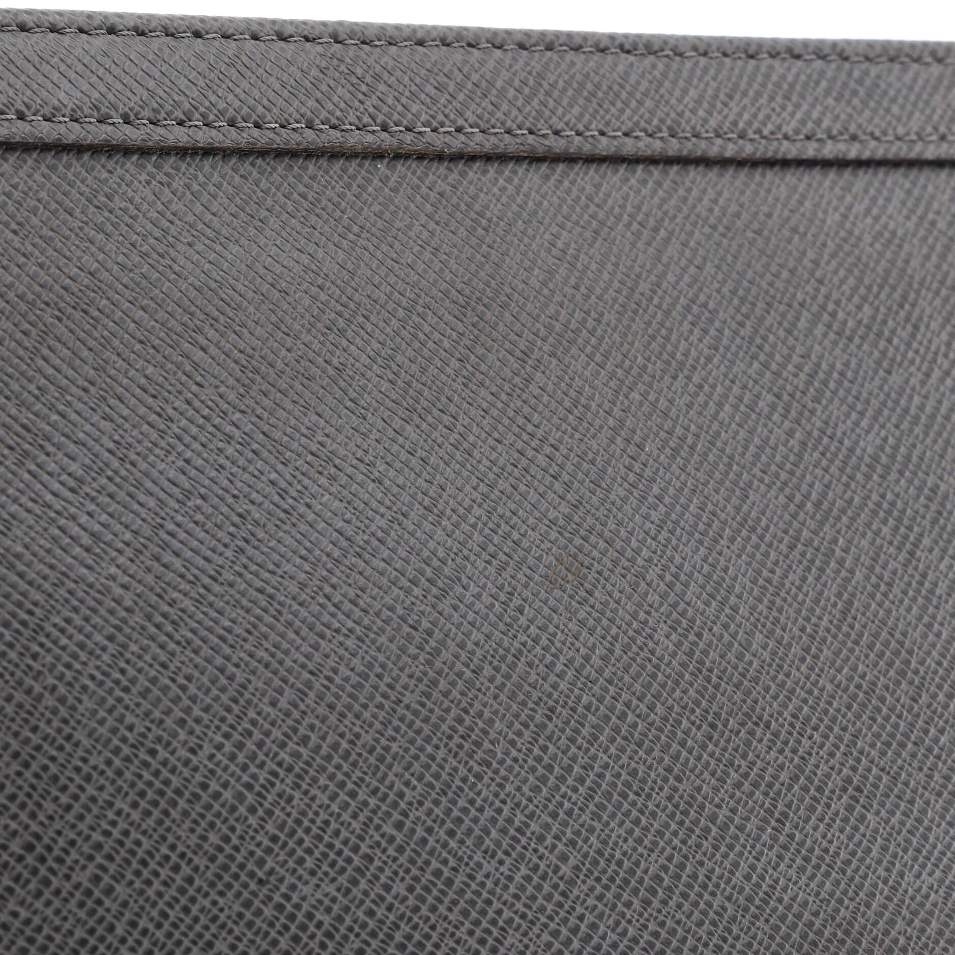 Pochette Voyage Panelled Taiga Leather MM - Image 8