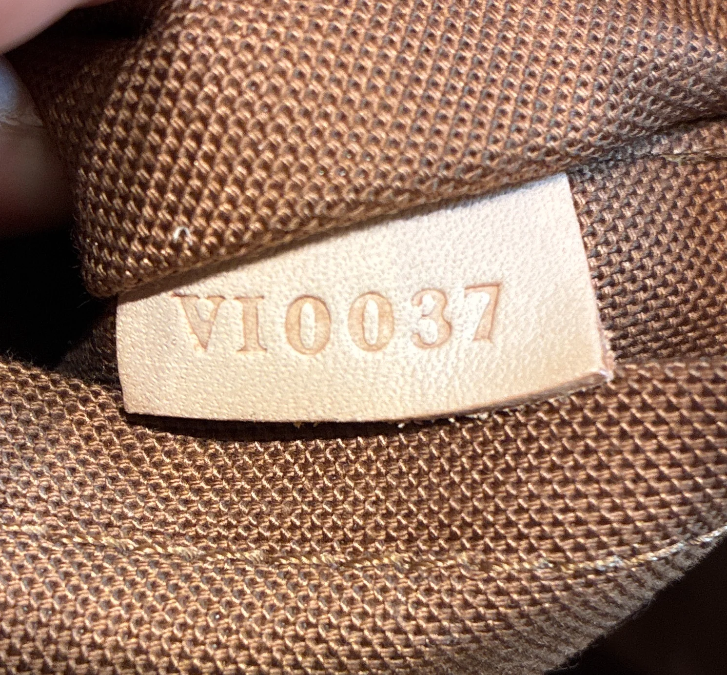 Riveting Handbag Monogram Canvas - Image 9