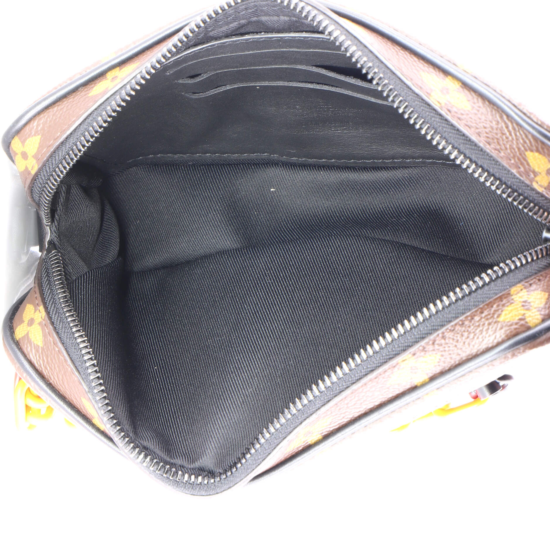 Solar Ray Pochette Volga Monogram Canvas - Image 5