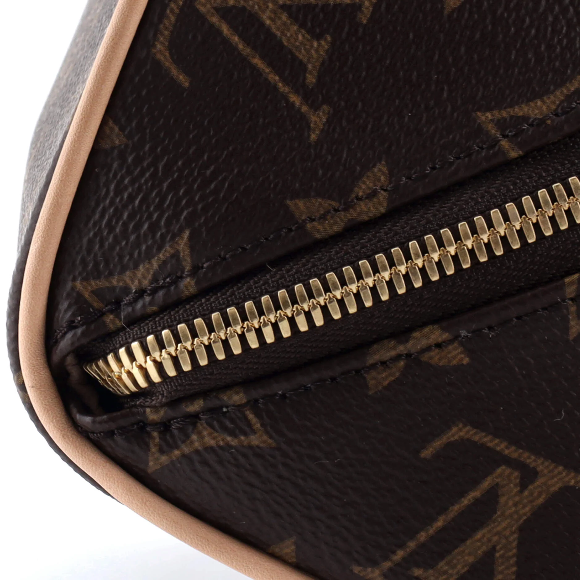 Toiletry Bag Monogram Canvas - Image 6