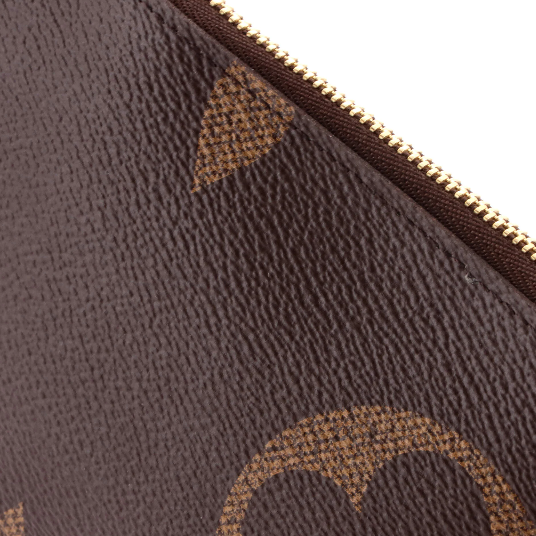 Trio Pouch Set Reverse Monogram Giant - Image 6