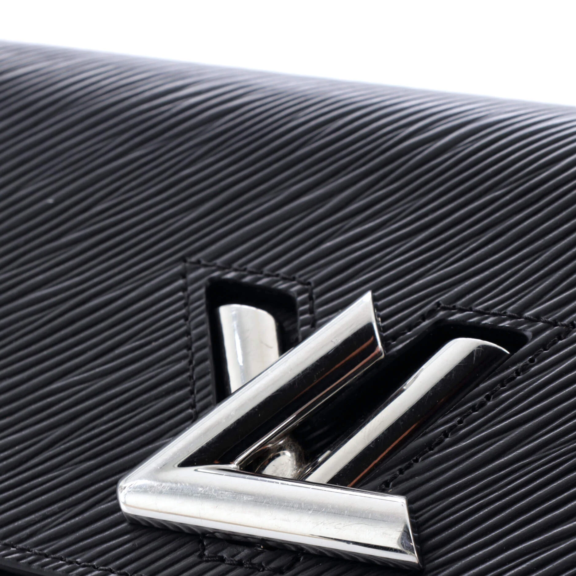 Twist Chain Wallet Epi Leather - Image 6