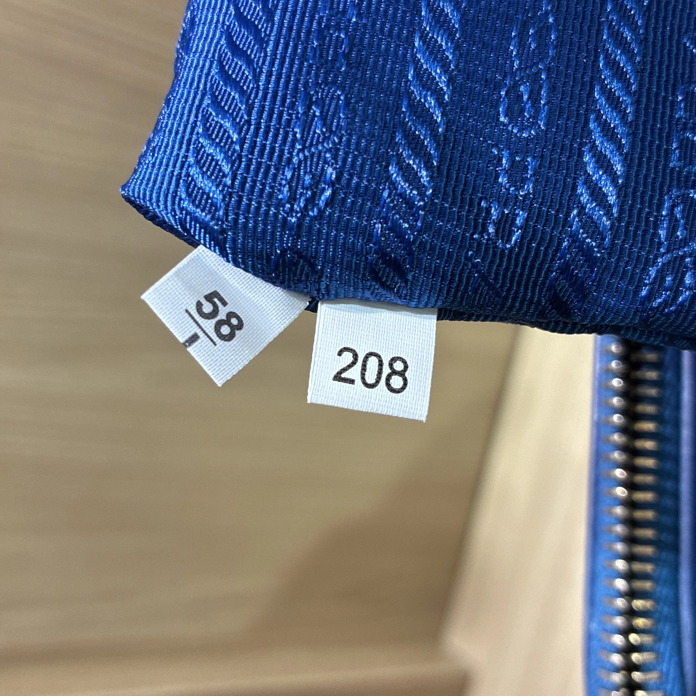 Double Zip Lux Tote Saffiano Leather Medium - Image 9