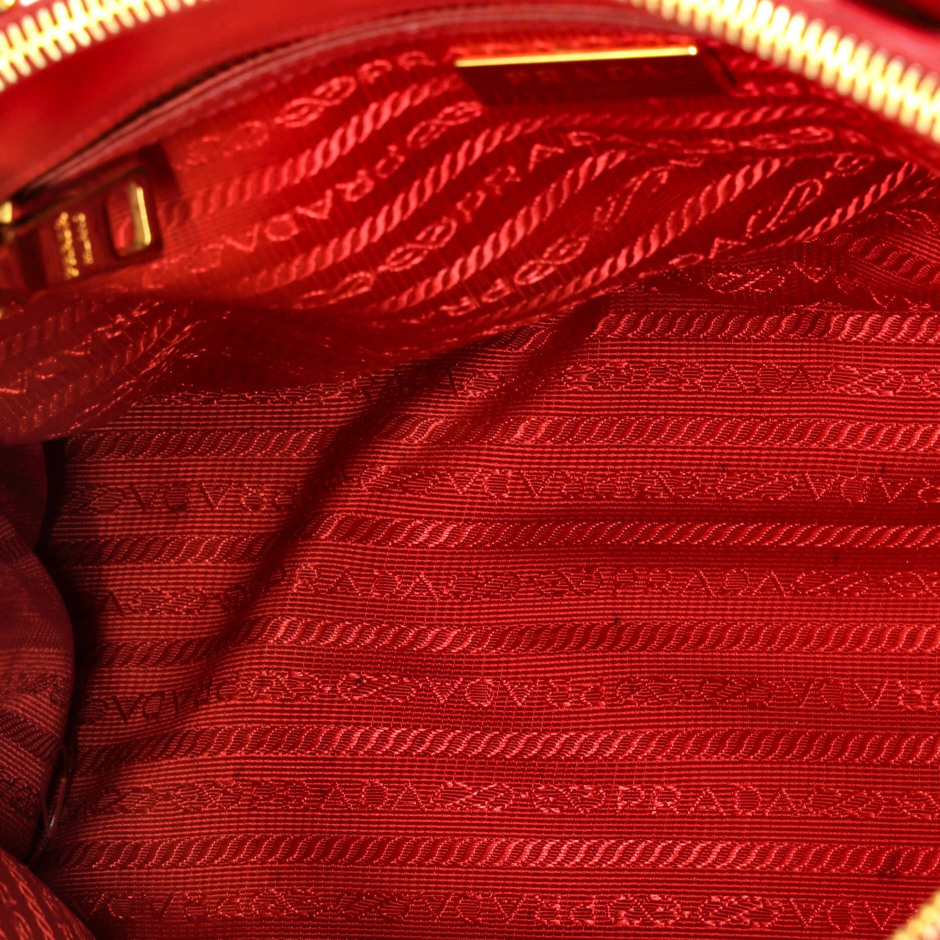 Double Zip Lux Tote Saffiano Leather Small - Image 5