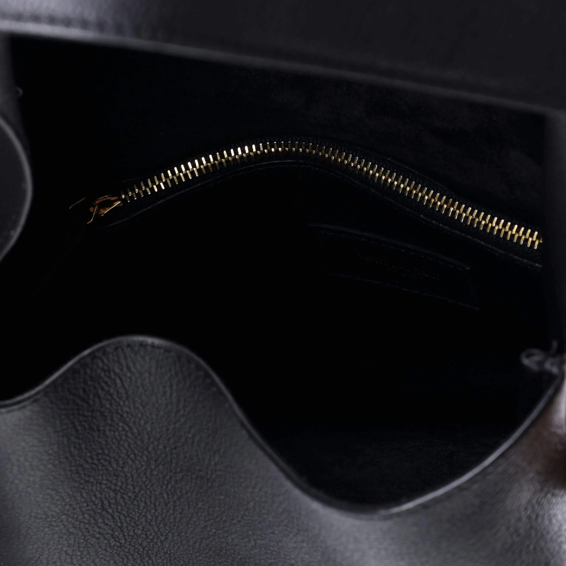 Le 5 a 7 Supple Hobo Leather Small - Image 5