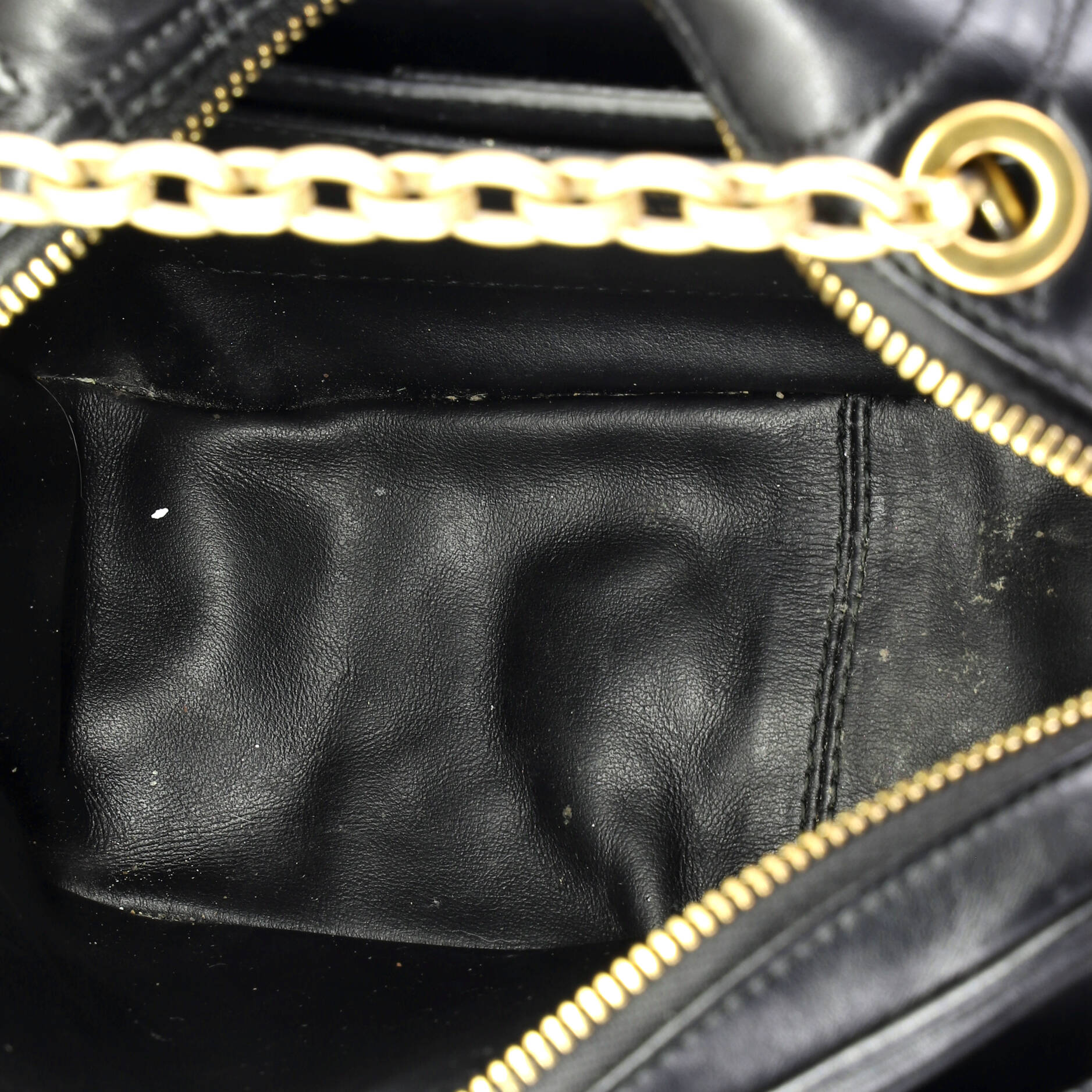 Gancini Camera Bag Quilted Leather - Image 5