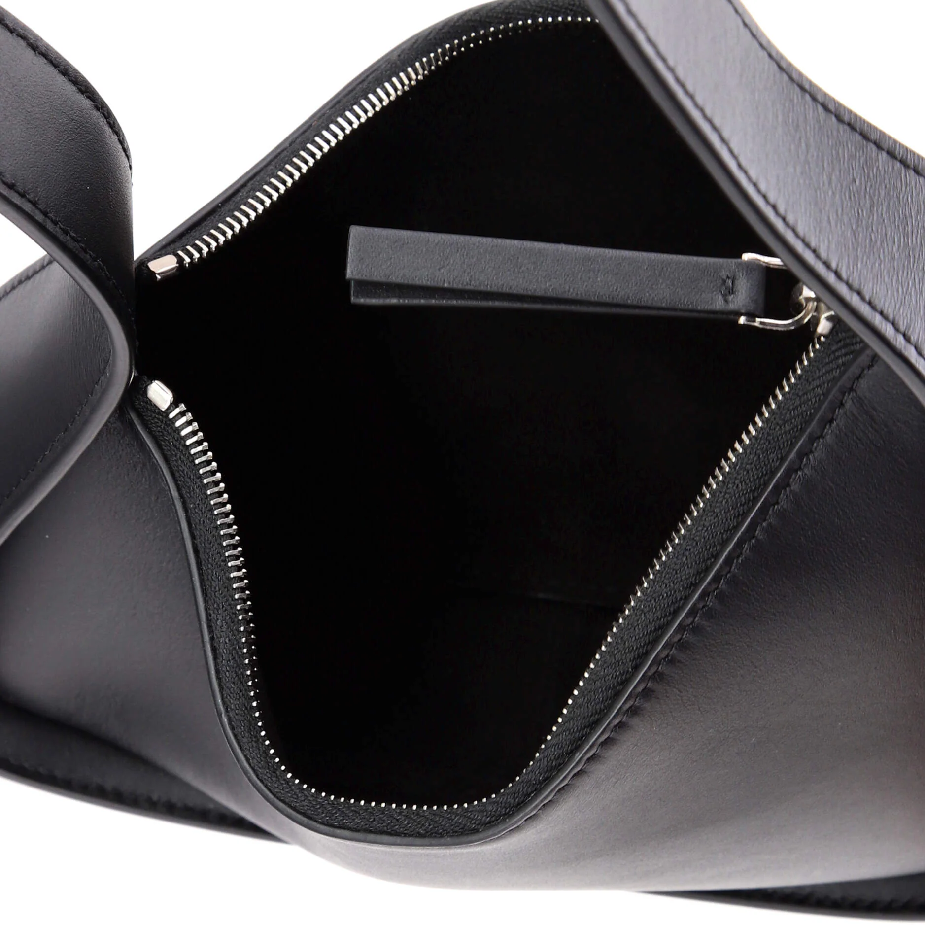 Half Moon Shoulder Bag Leather - Image 5