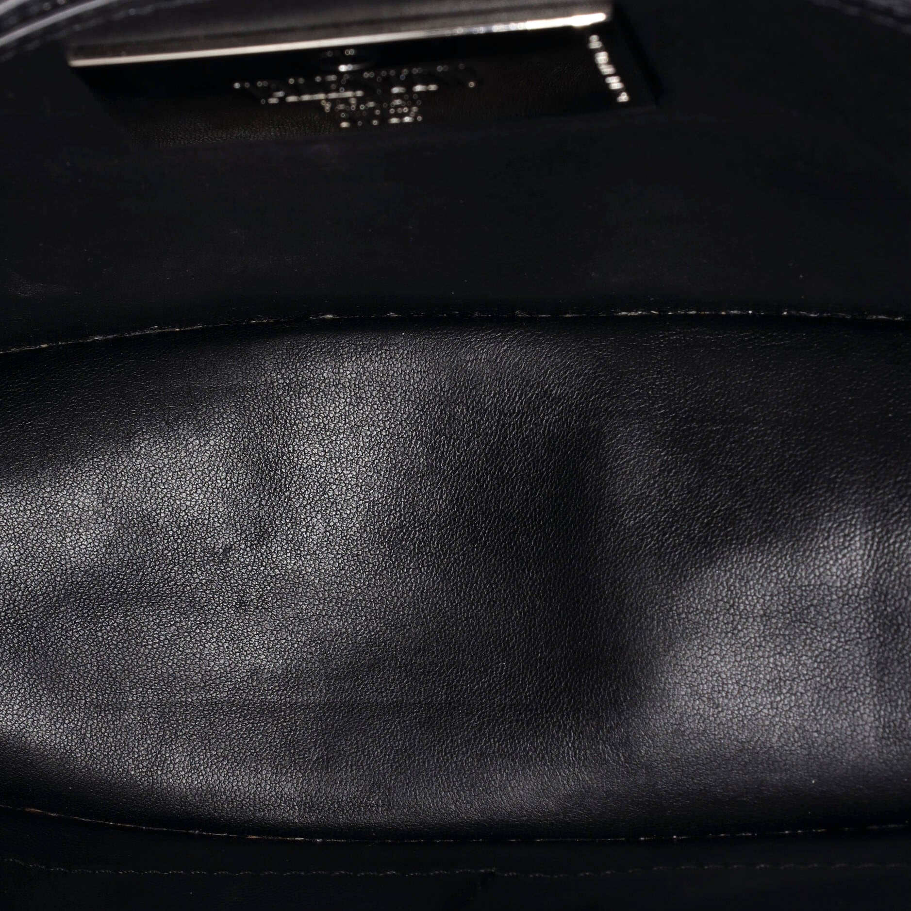 Glam Lock Shoulder Bag Leather Medium - Image 5