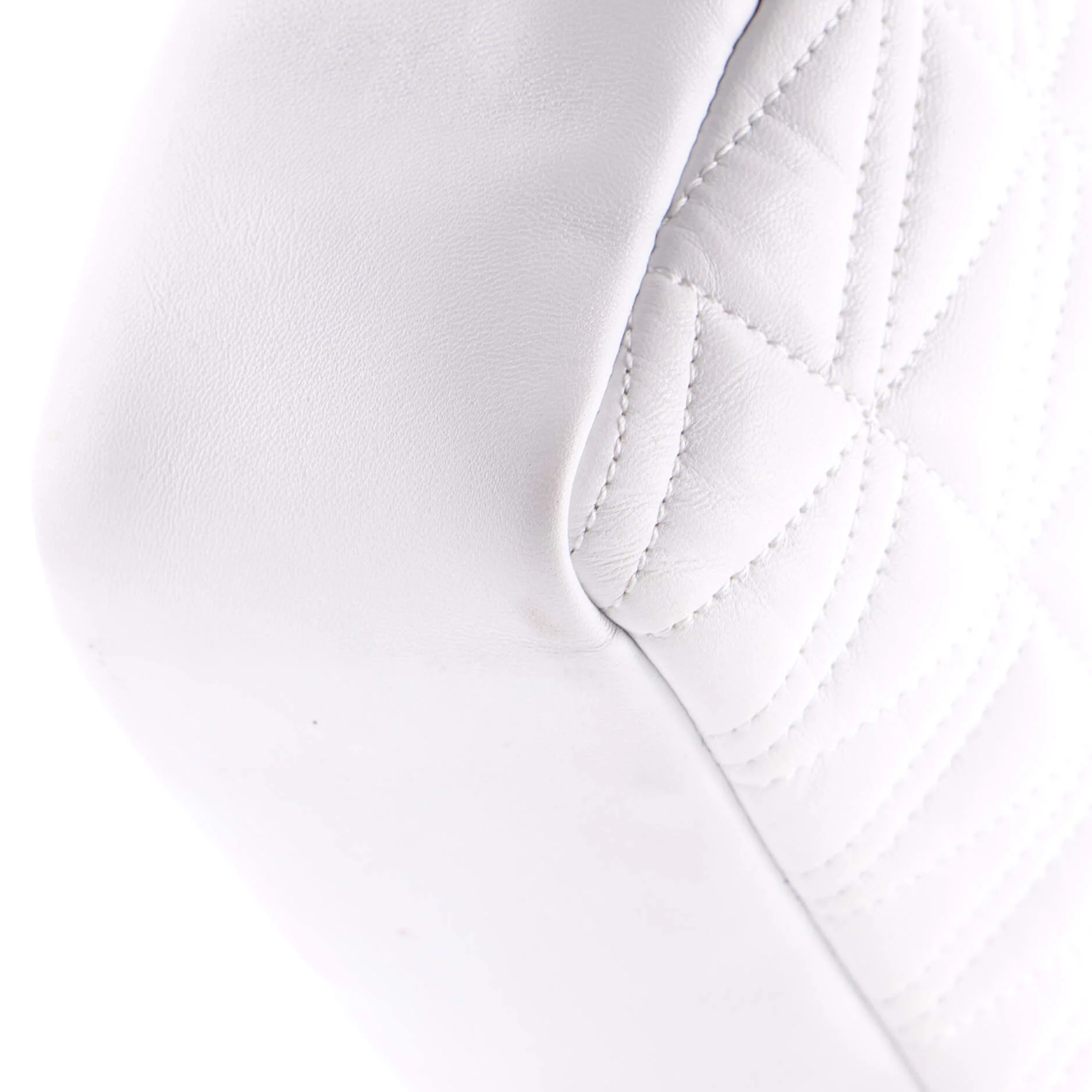 Virtus Camera Bag Quilted Leather - Image 6
