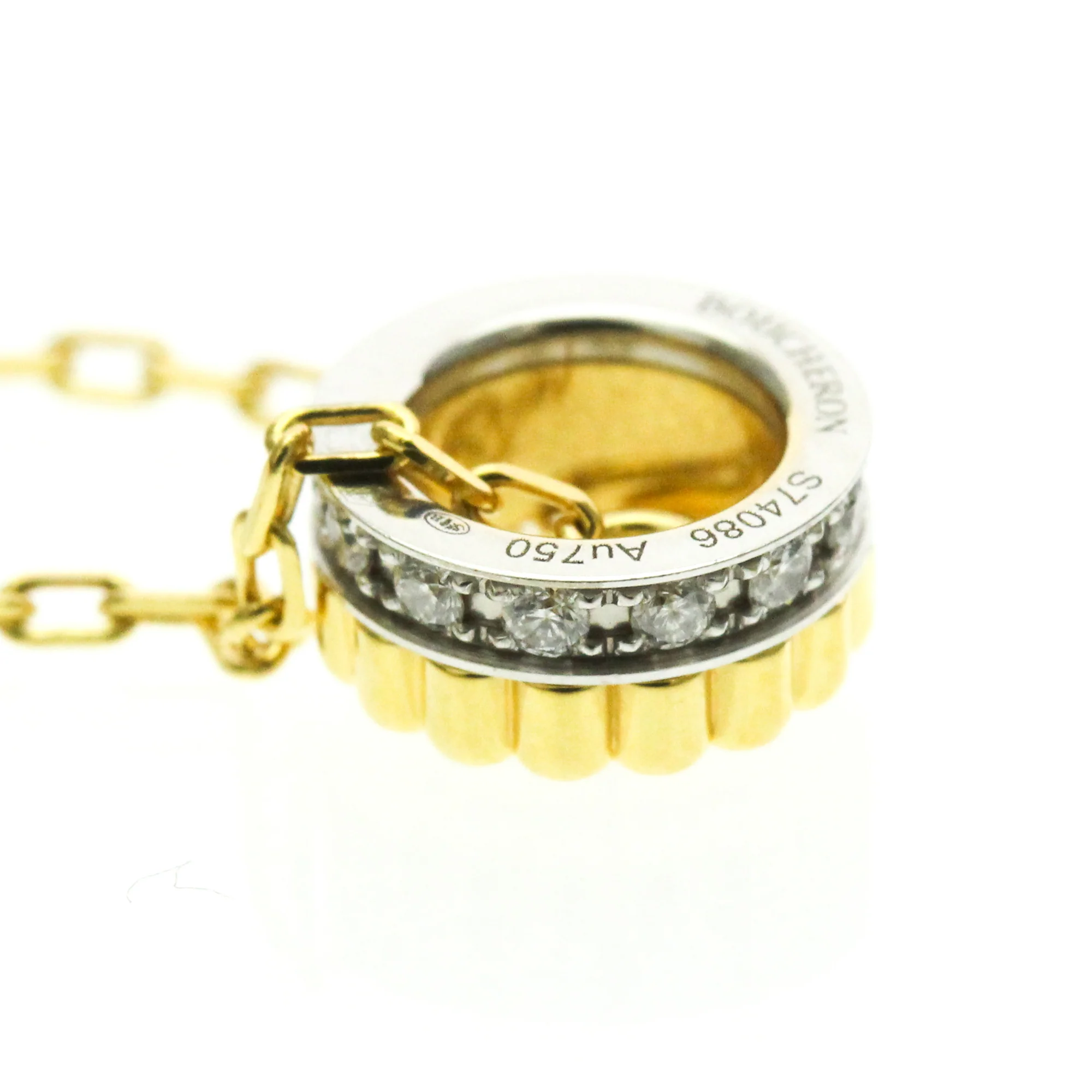 Quatre Radiant Pendant Necklace 18K White Gold and 18K Yellow Gold with Diamond - Image 8