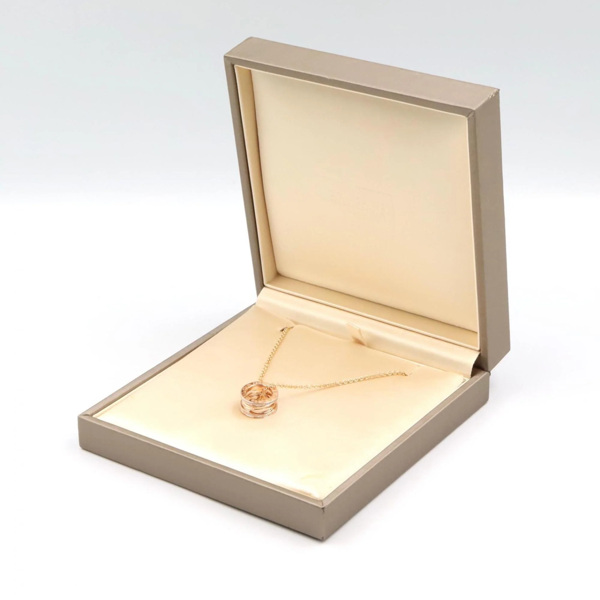 B.Zero1 Pendant Necklace 18K Rose Gold and Diamond - Image 7