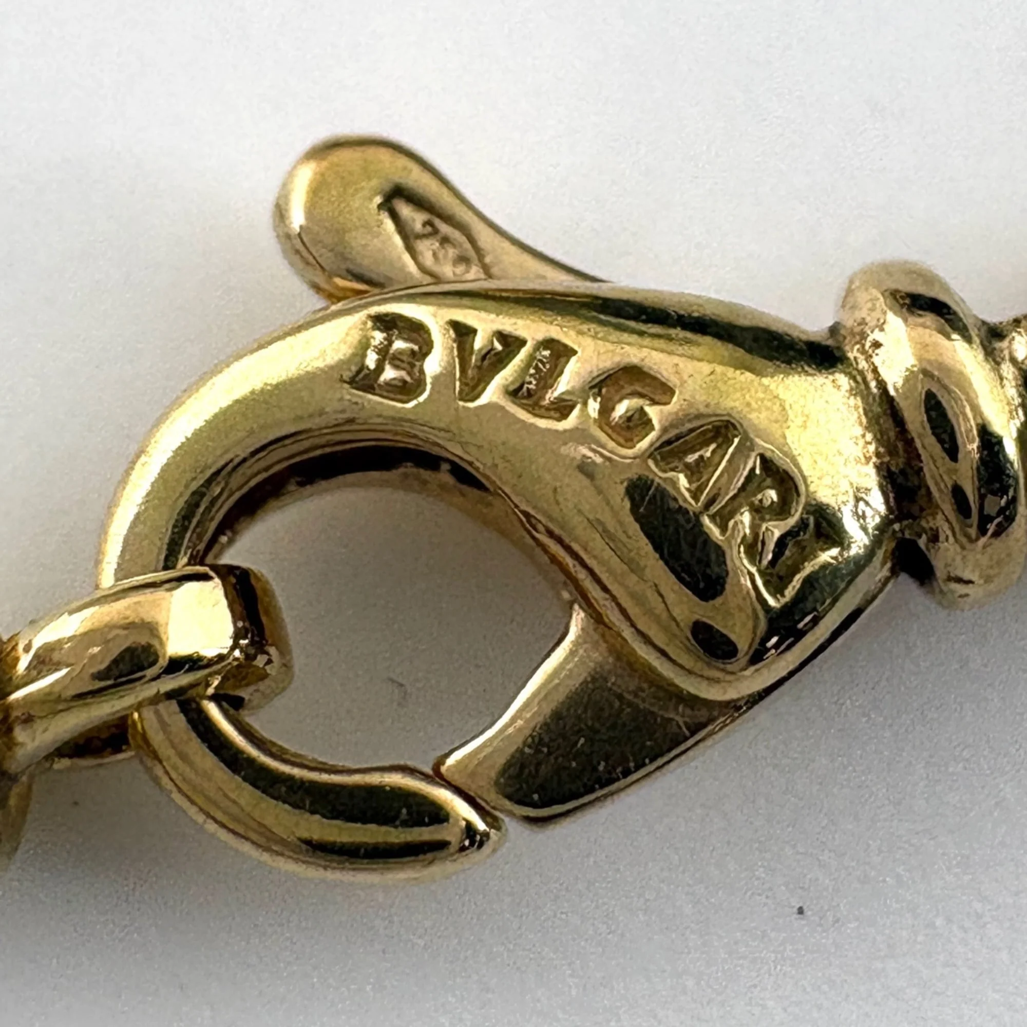B.Zero1 Pendant Necklace 18K Yellow Gold - Image 6