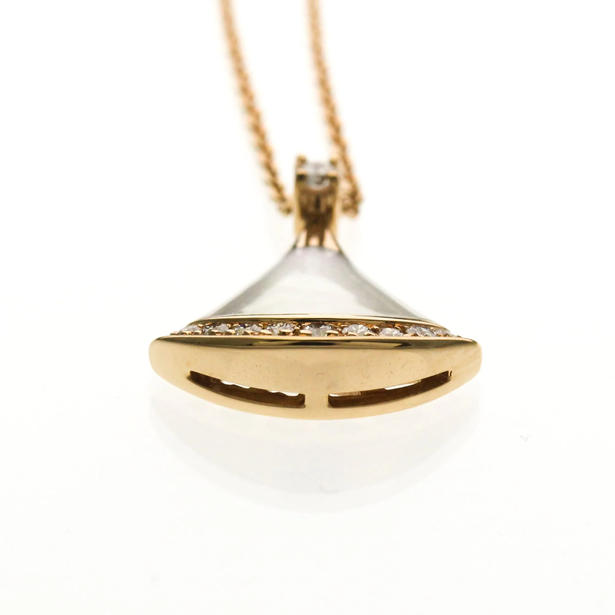 Diva Dream Pendant Necklace 18K Rose Gold with Diamond and Mother of Pearl - Image 4