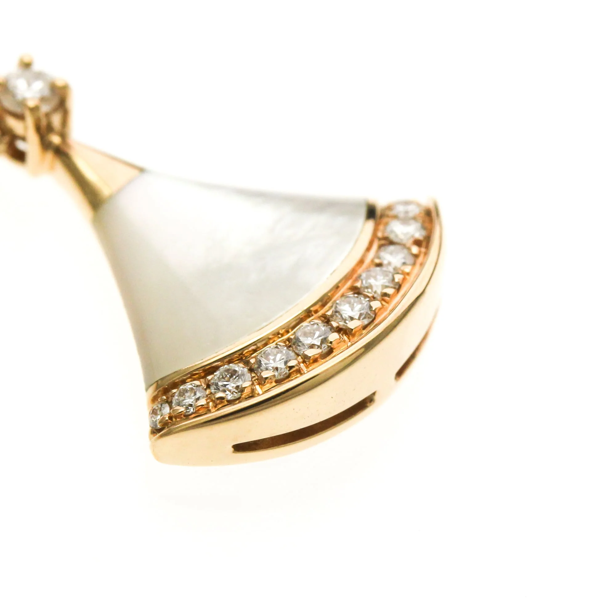 Diva Dream Pendant Necklace 18K Rose Gold with Diamond and Mother of Pearl - Image 7