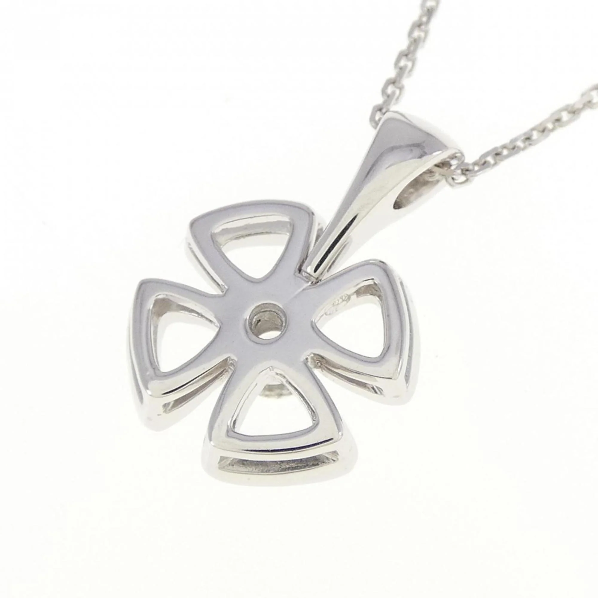 Fiorever Pendant Necklace 18K White Gold with Diamond - Image 4