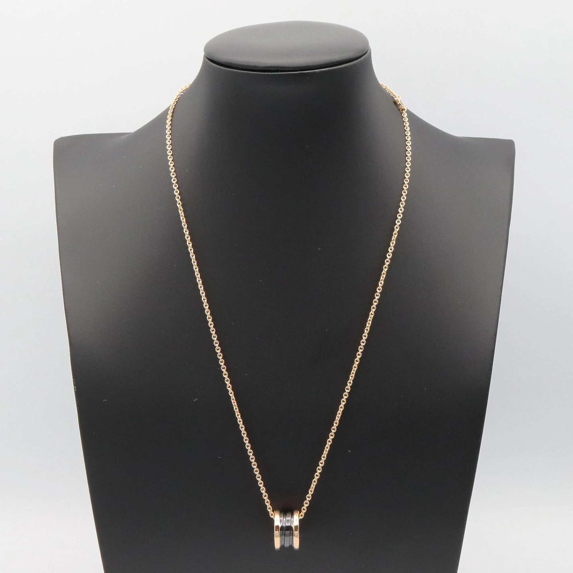 Pendant Necklace Ceramic and 18K Rose Gold - Image 6