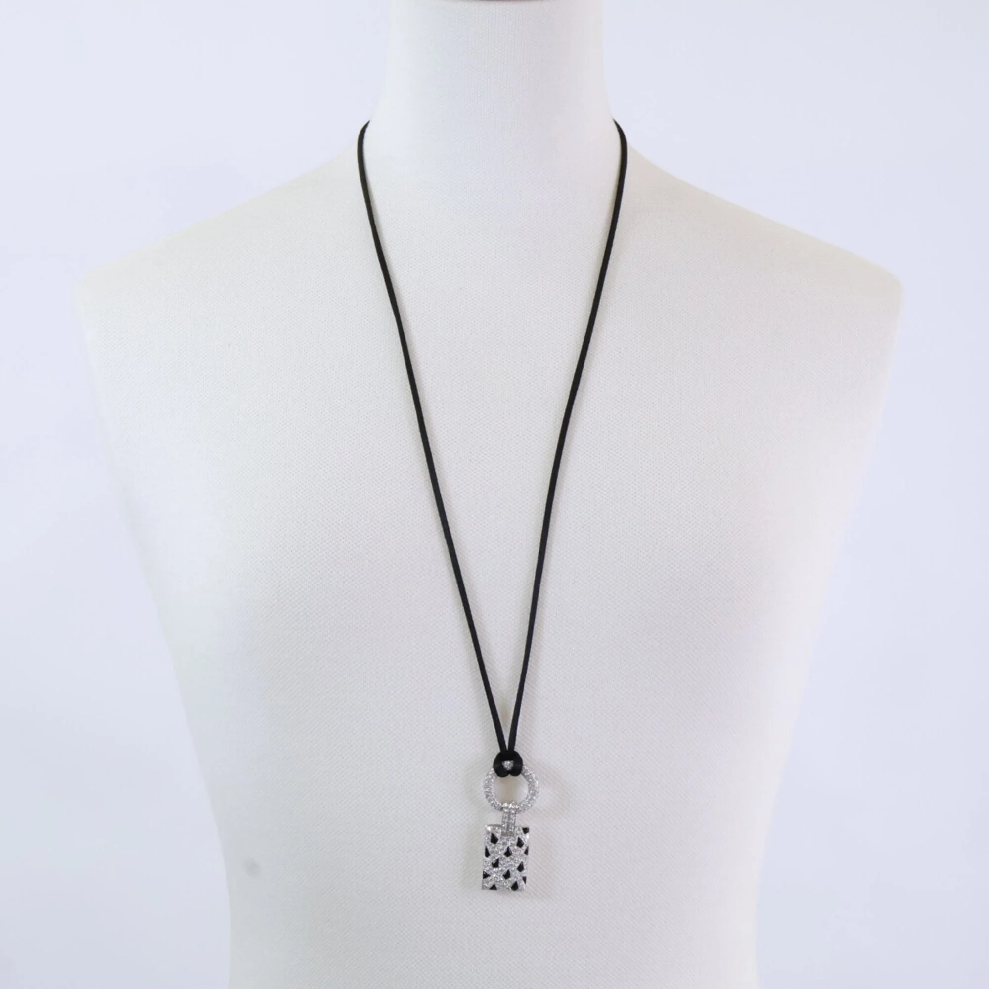 Panthere Pendant 18K White Gold 49mm - Image 9