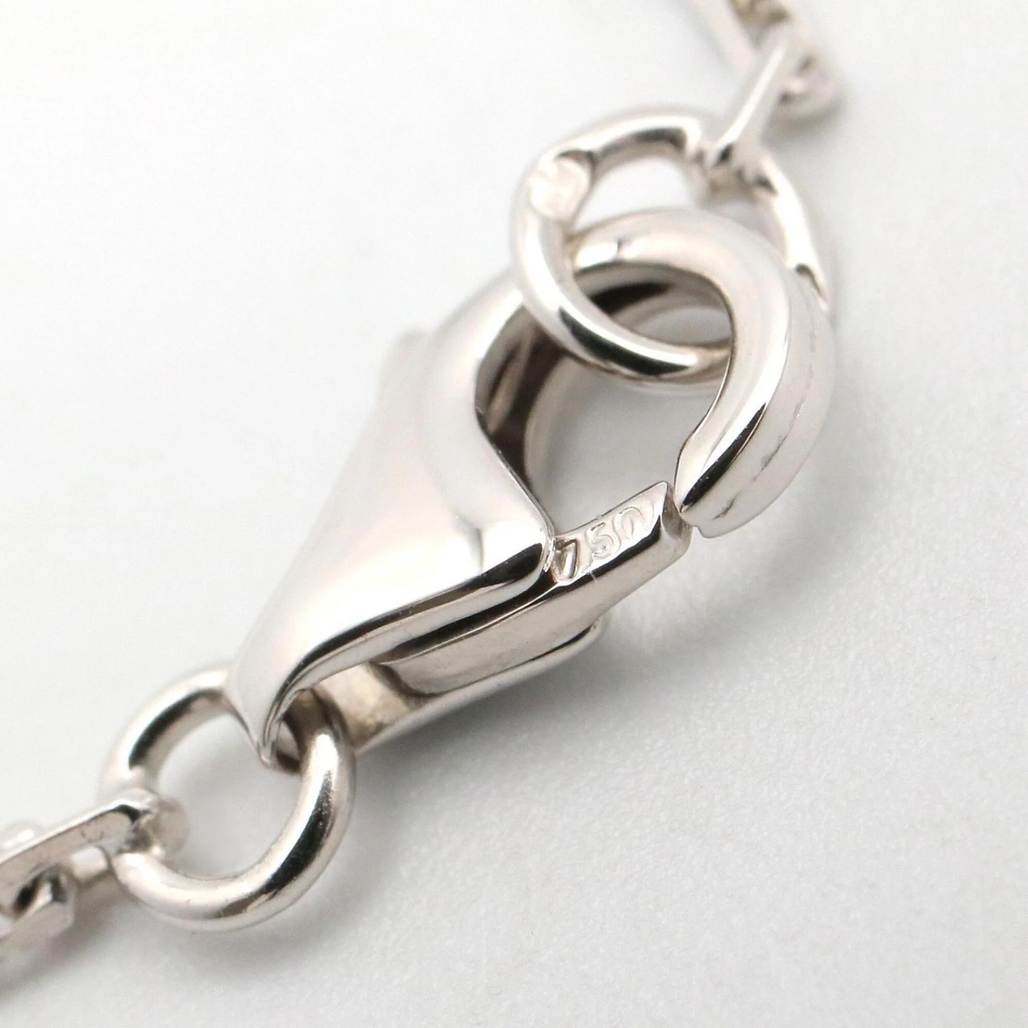 Pendant Necklace 18K White Gold with Diamond - Image 5