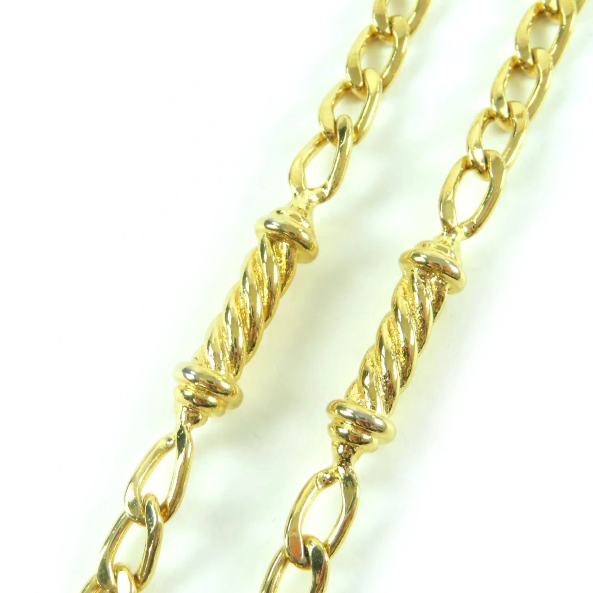 Vintage Triomphe Twist Pendant Necklace Gold - Image 7