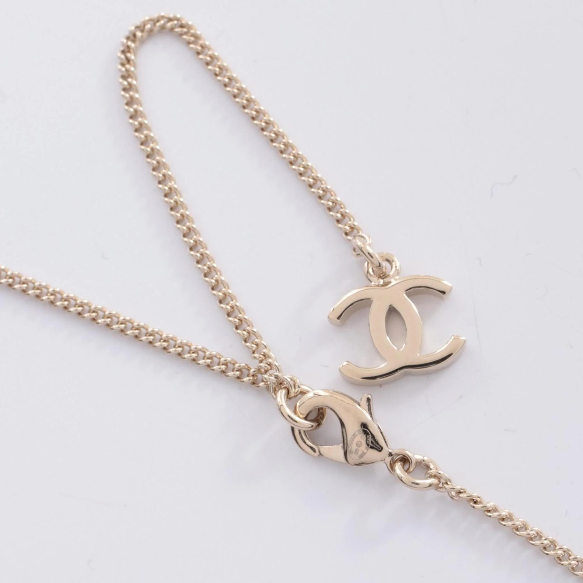 CC Logo Pendant Necklace Metal - Image 4