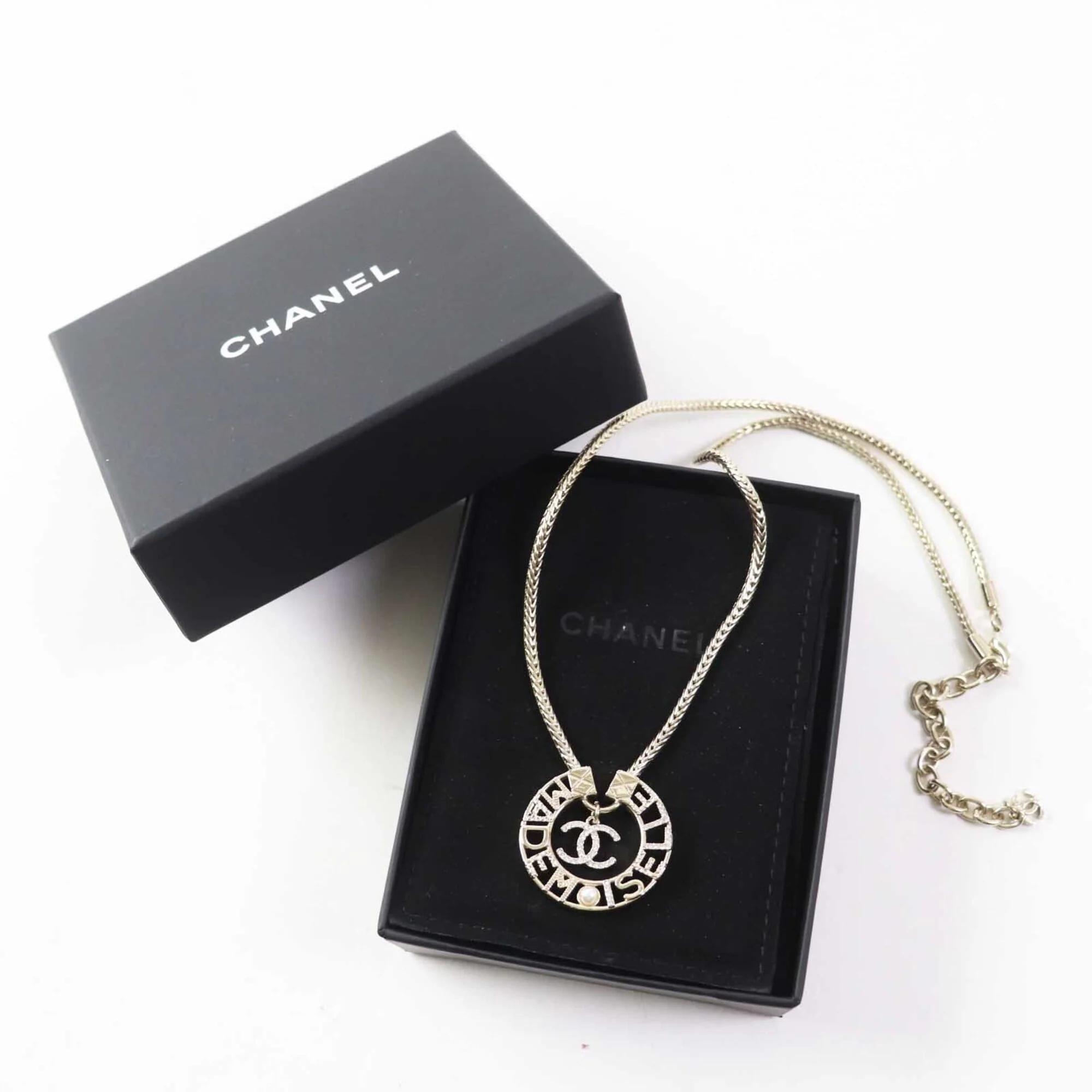 CC Logo Pendant Necklace Metal - Image 2