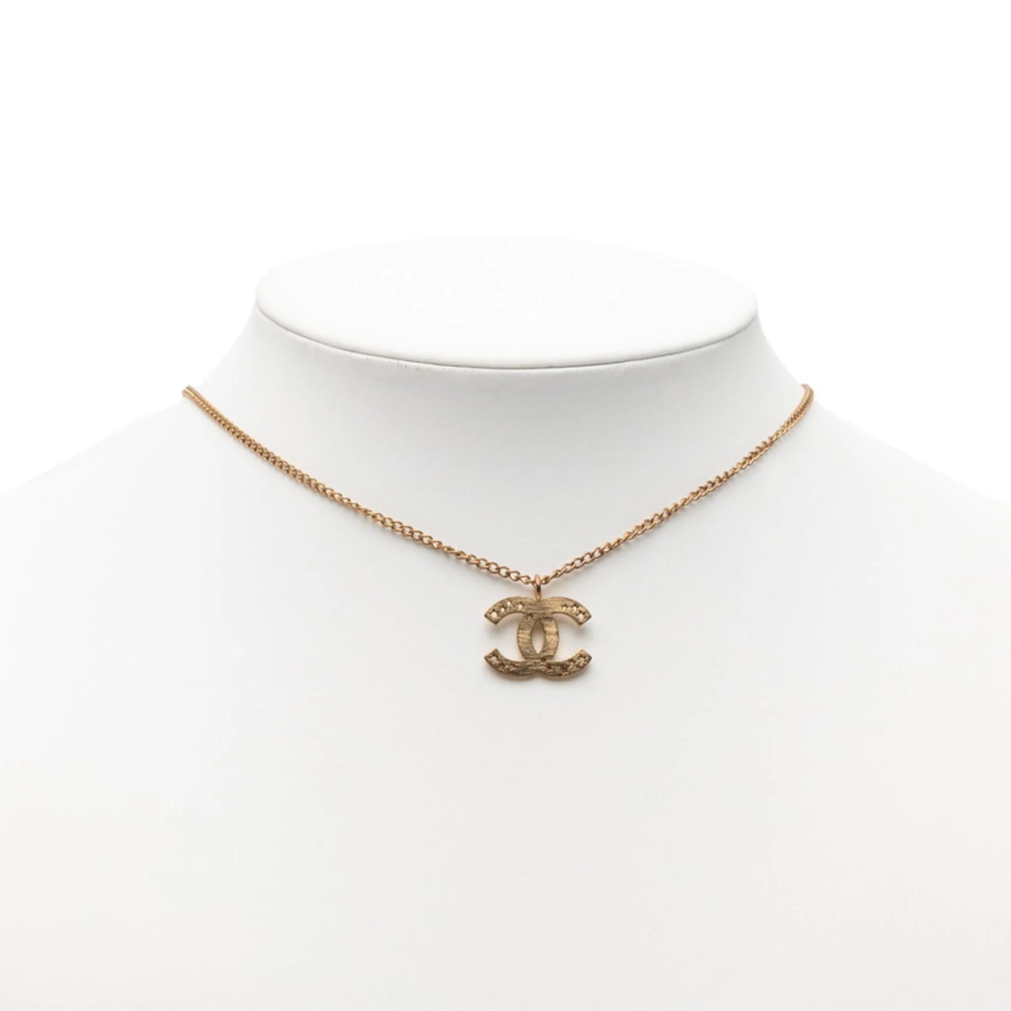 CC Logo Star Pendant Necklace Metal - Image 5