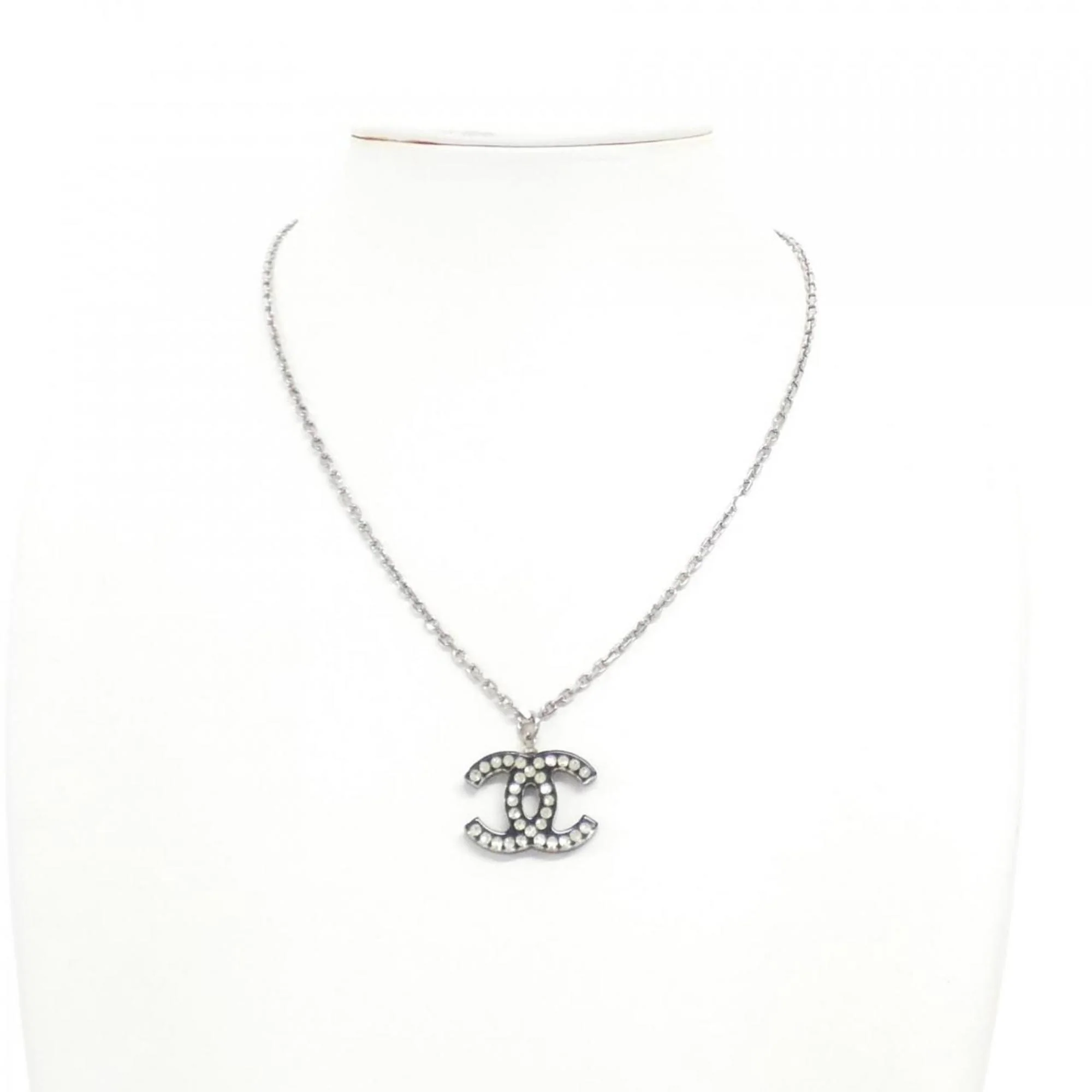 Necklace Metal Black and Silver Pendant Necklace - Image 7