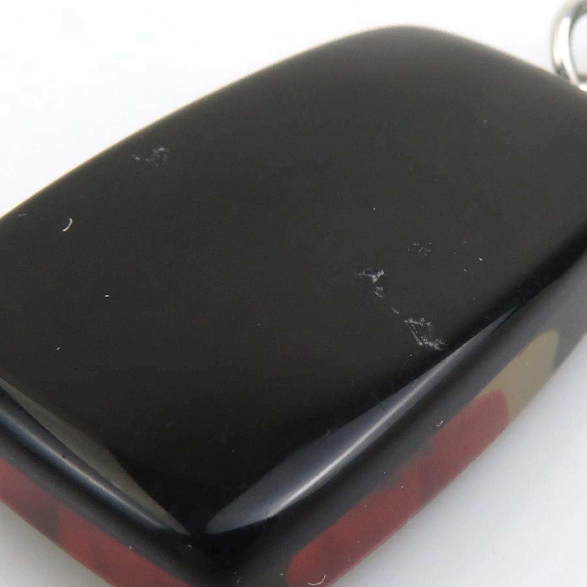 Pendant Necklace Metal and Resin Black and Silver - Image 5