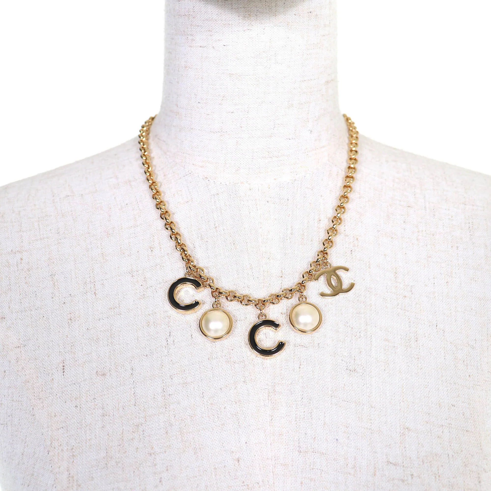Pendant Necklace Metal Black and Gold Faux Pearl - Image 3