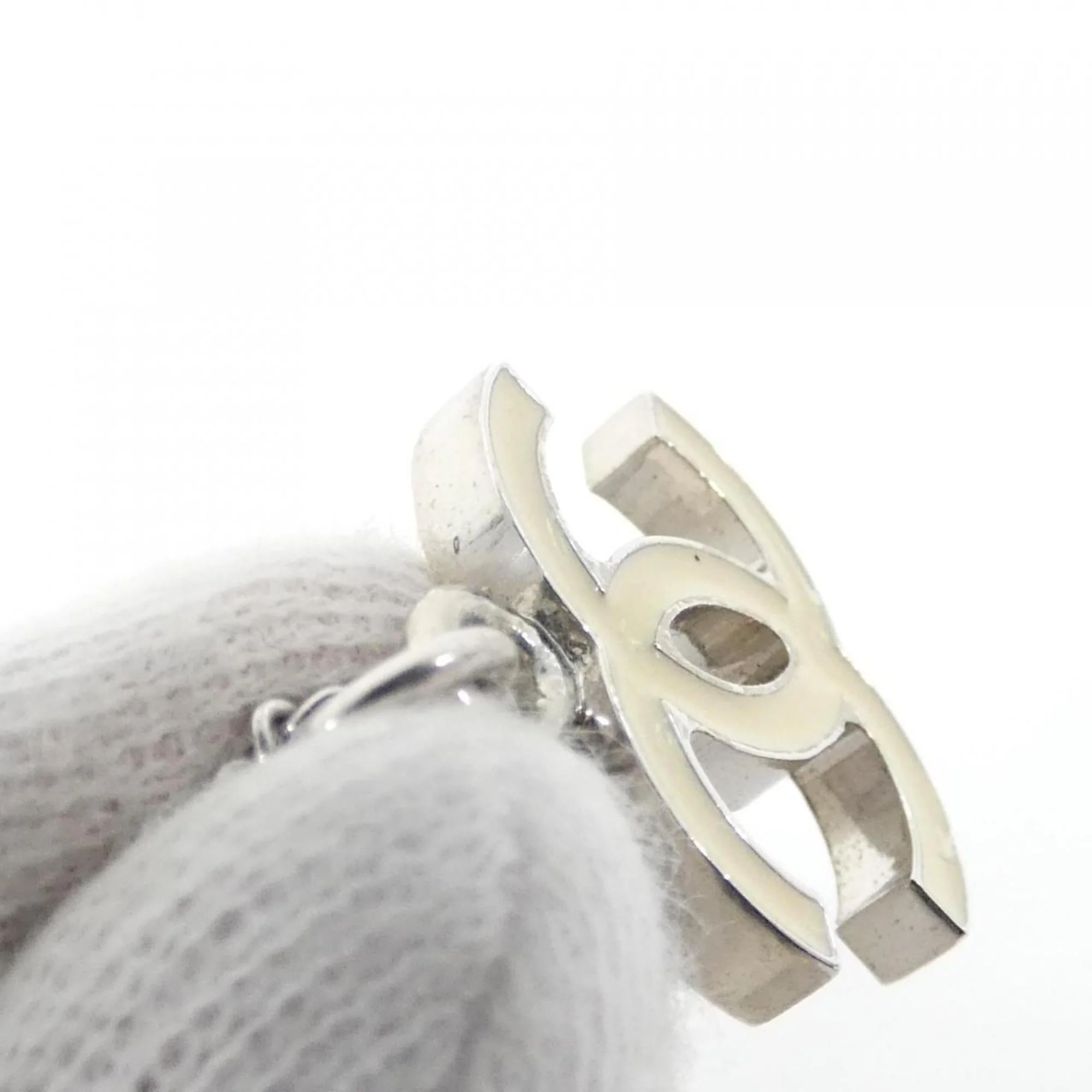 Pendant Necklace Metal Ivory Silver White - Image 4